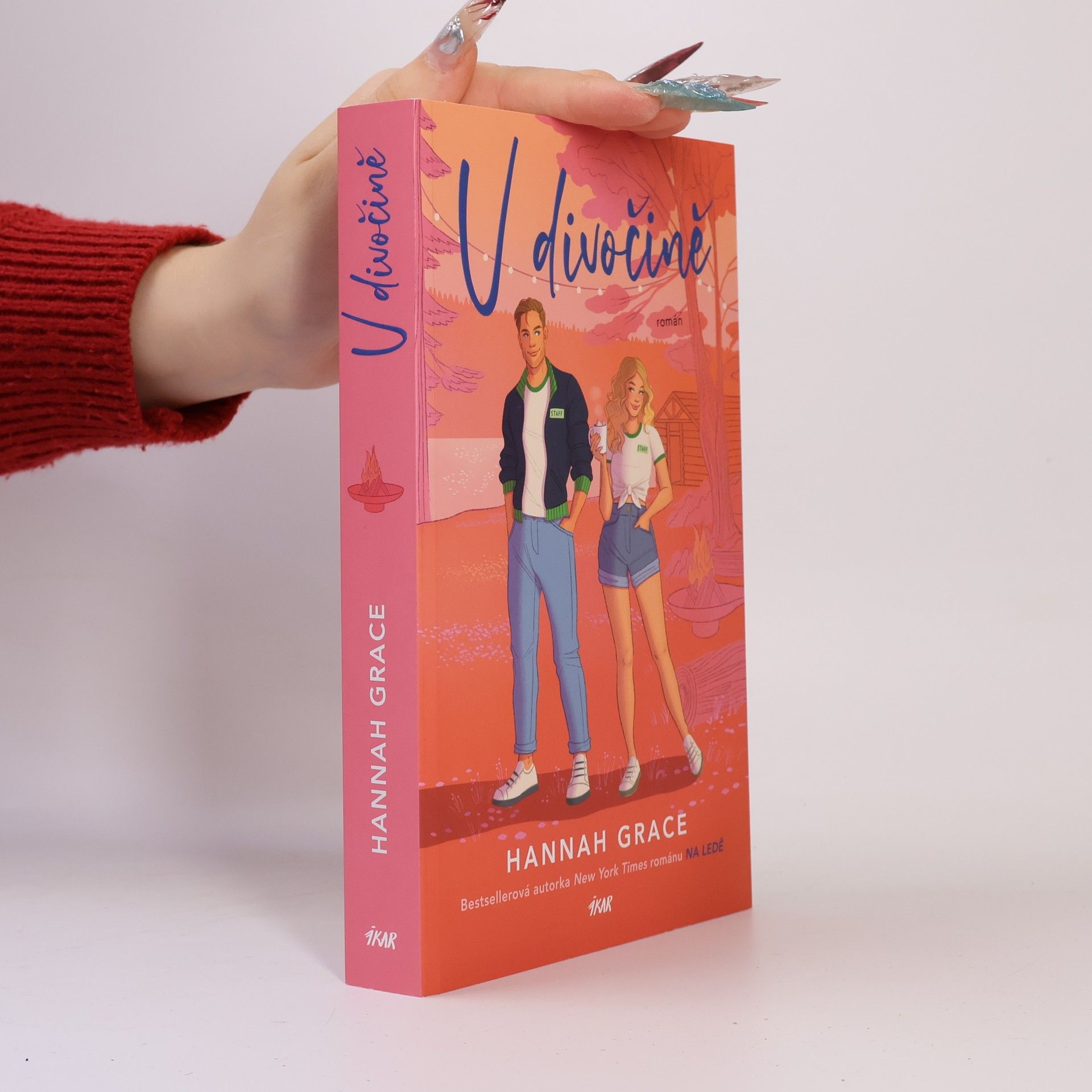 Hannah Grace V divočině