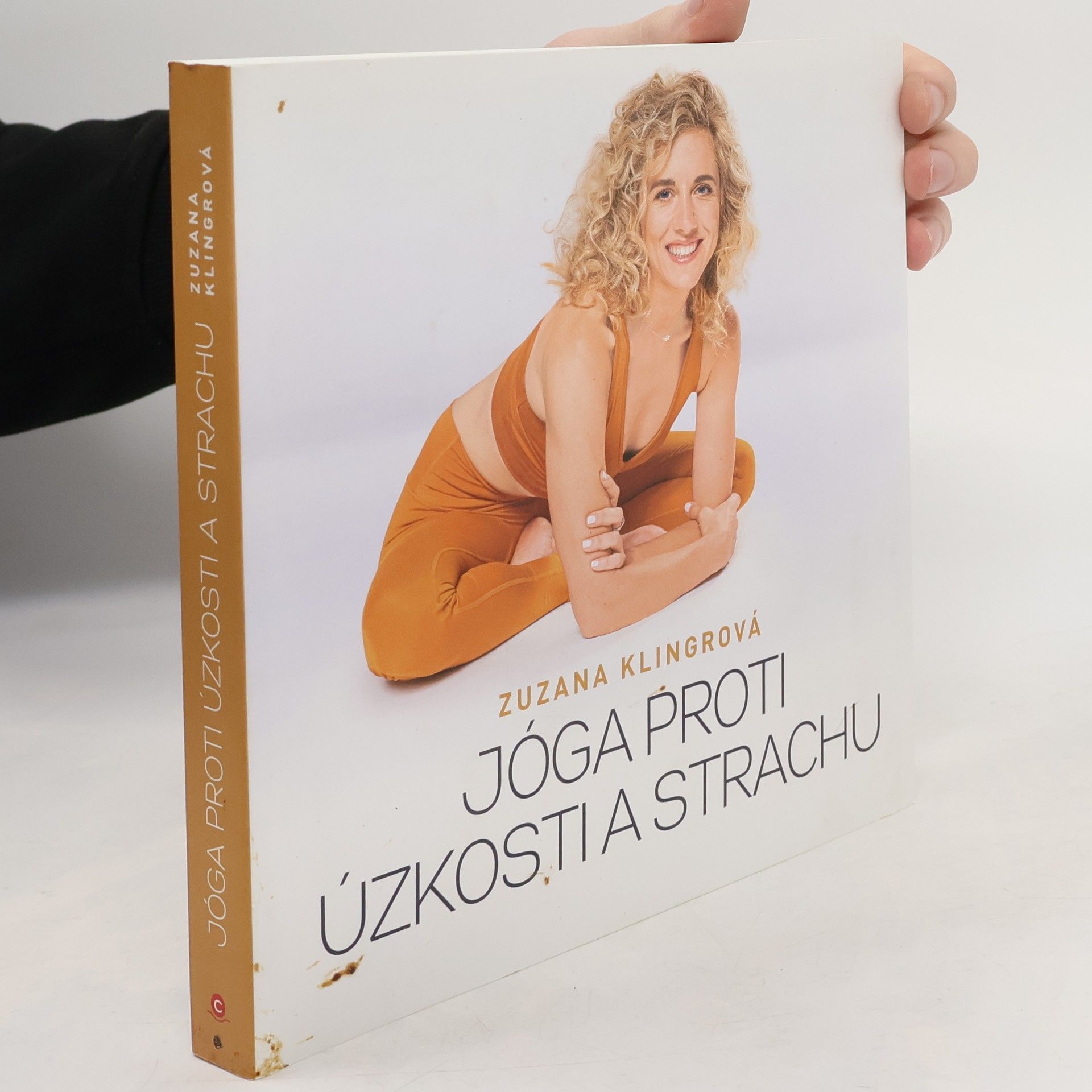 Zuzka Klingrová Jóga proti úzkosti a strachu