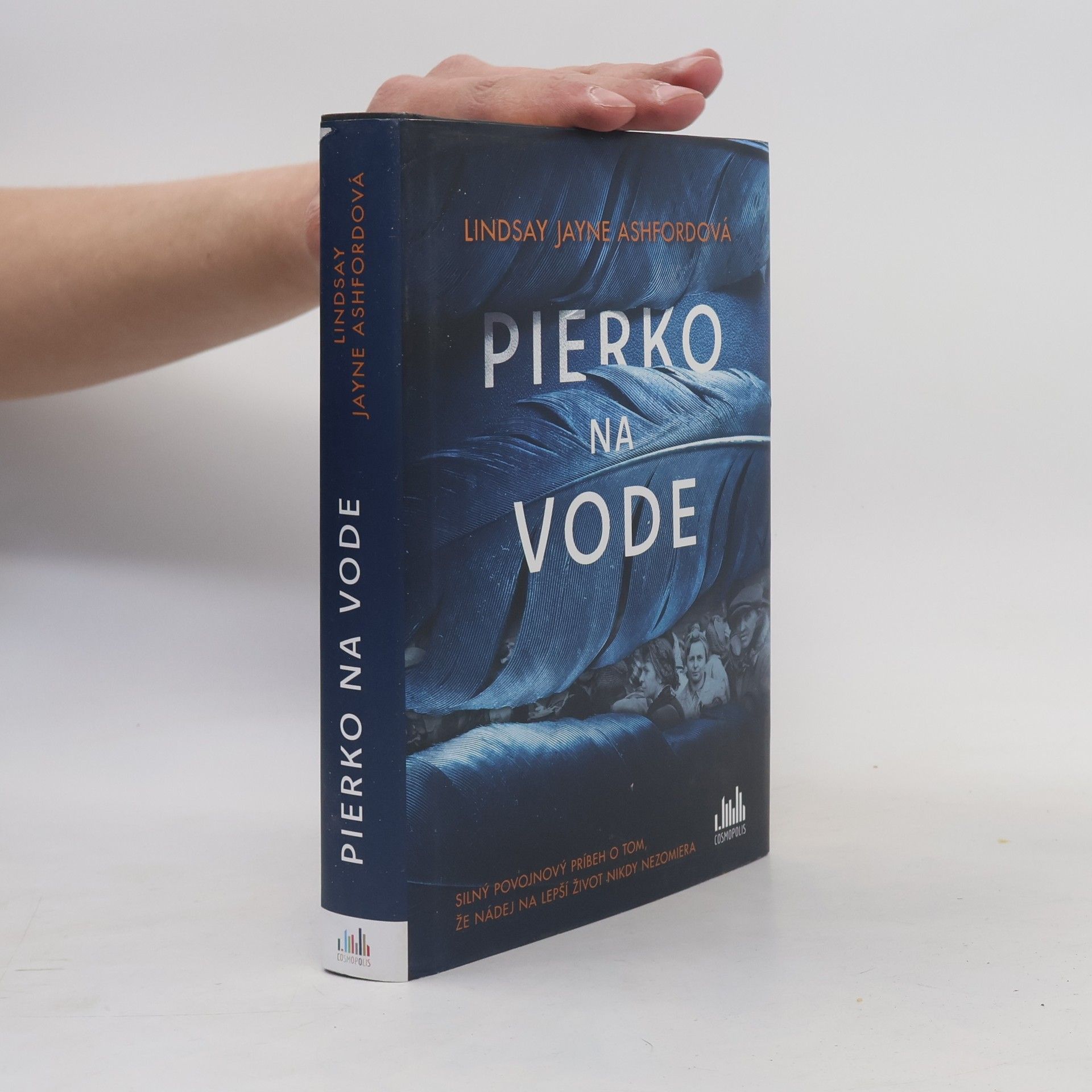 Lindsay Jayne Ashford Pierko na vode