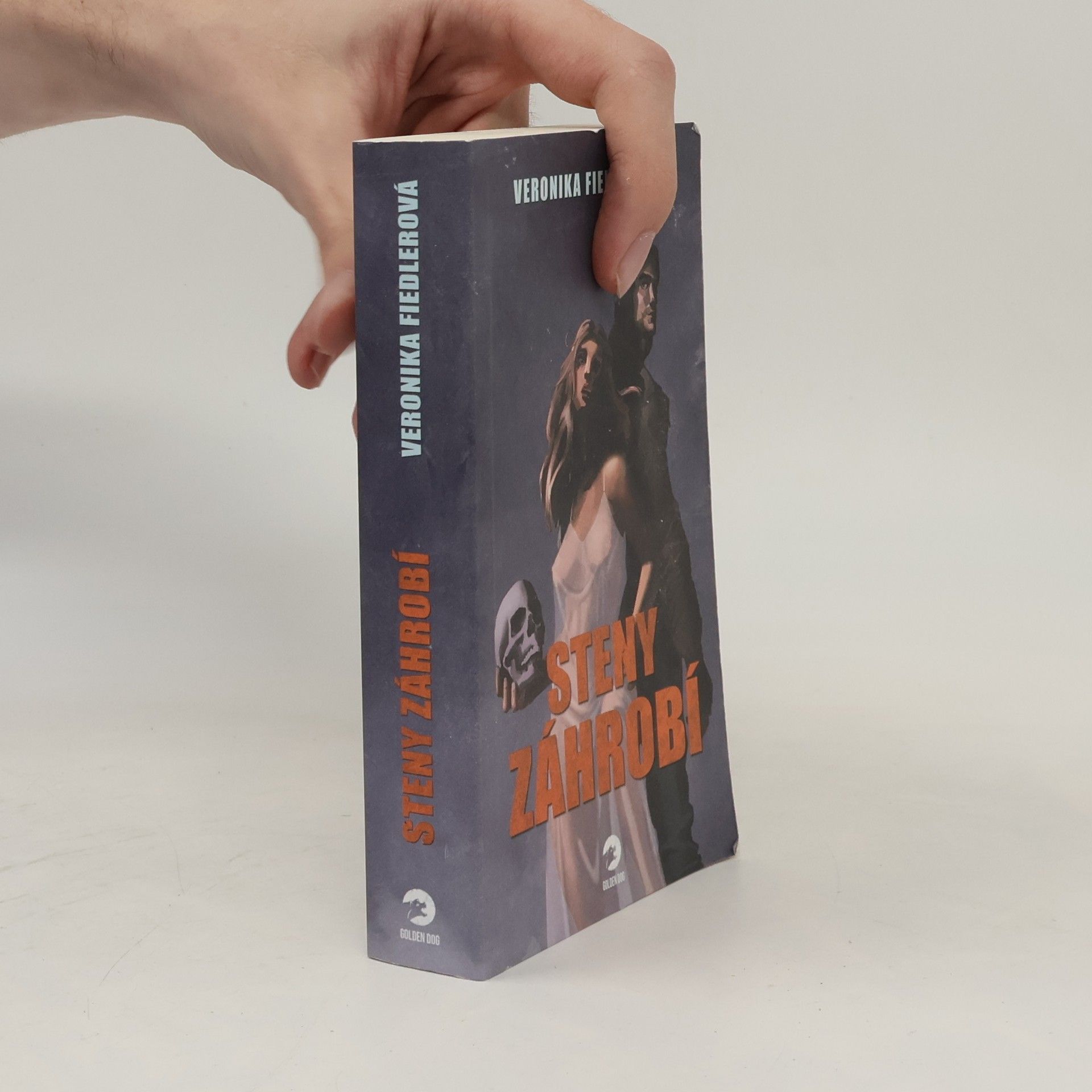 Veronika Fiedlerová Steny záhrobí