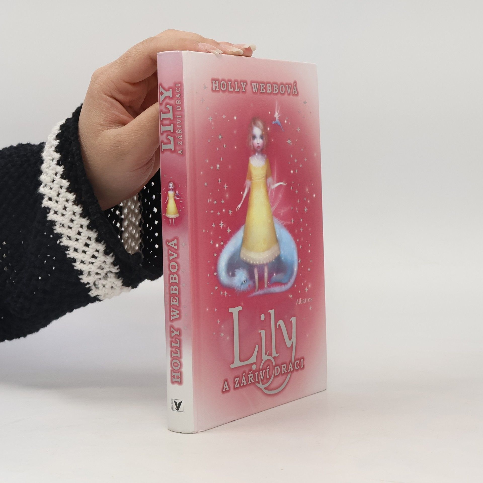 Holly Webb Lily a zářiví draci