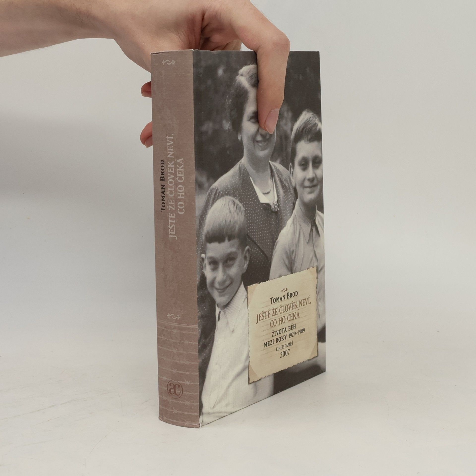 Toman Brod Ještě že člověk neví, co ho čeká