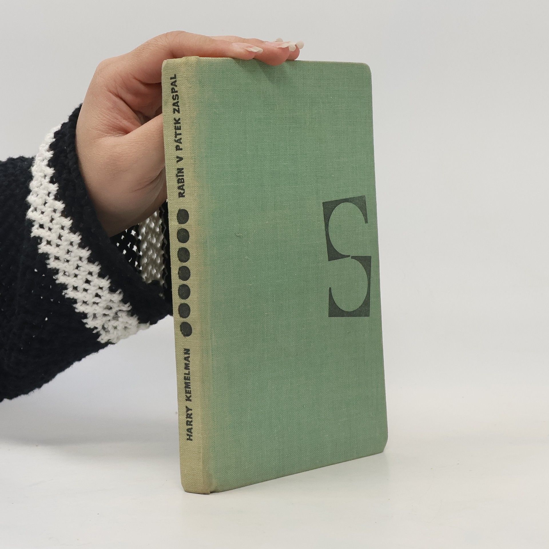 Rabín v pátek zaspal