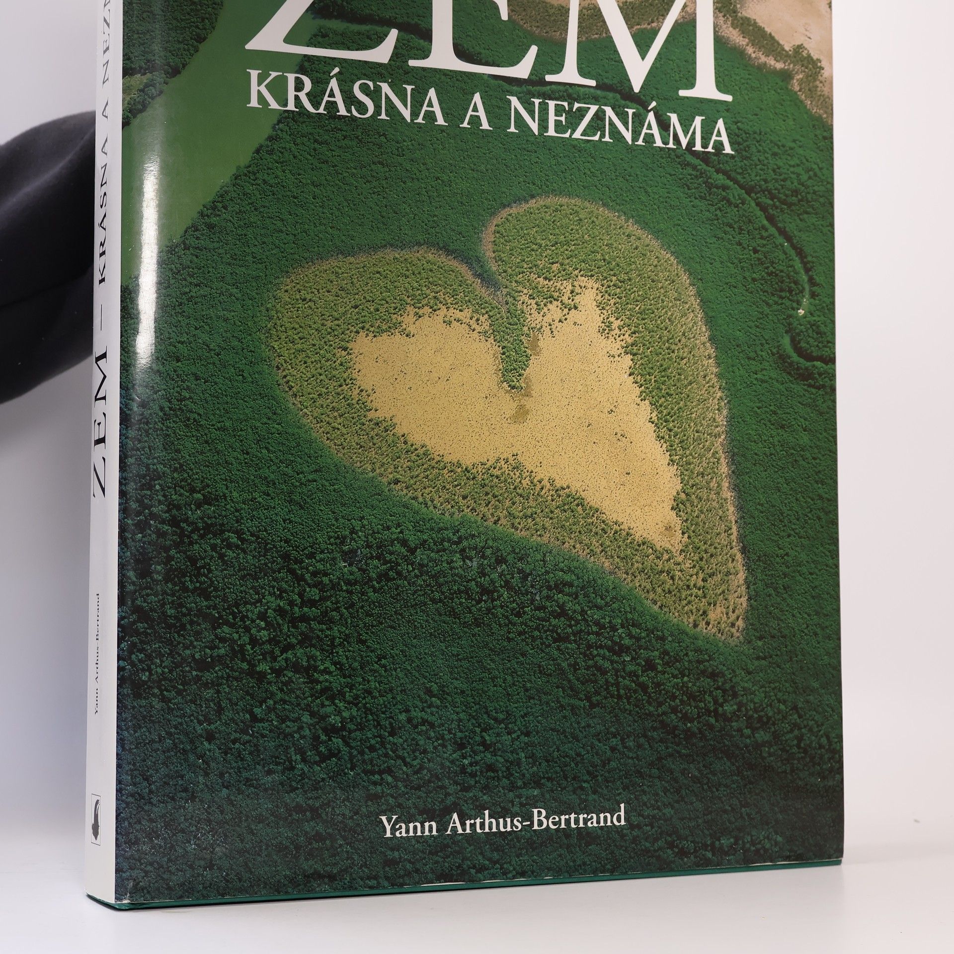 Autorenkollektiv Zem - krásna a neznáma