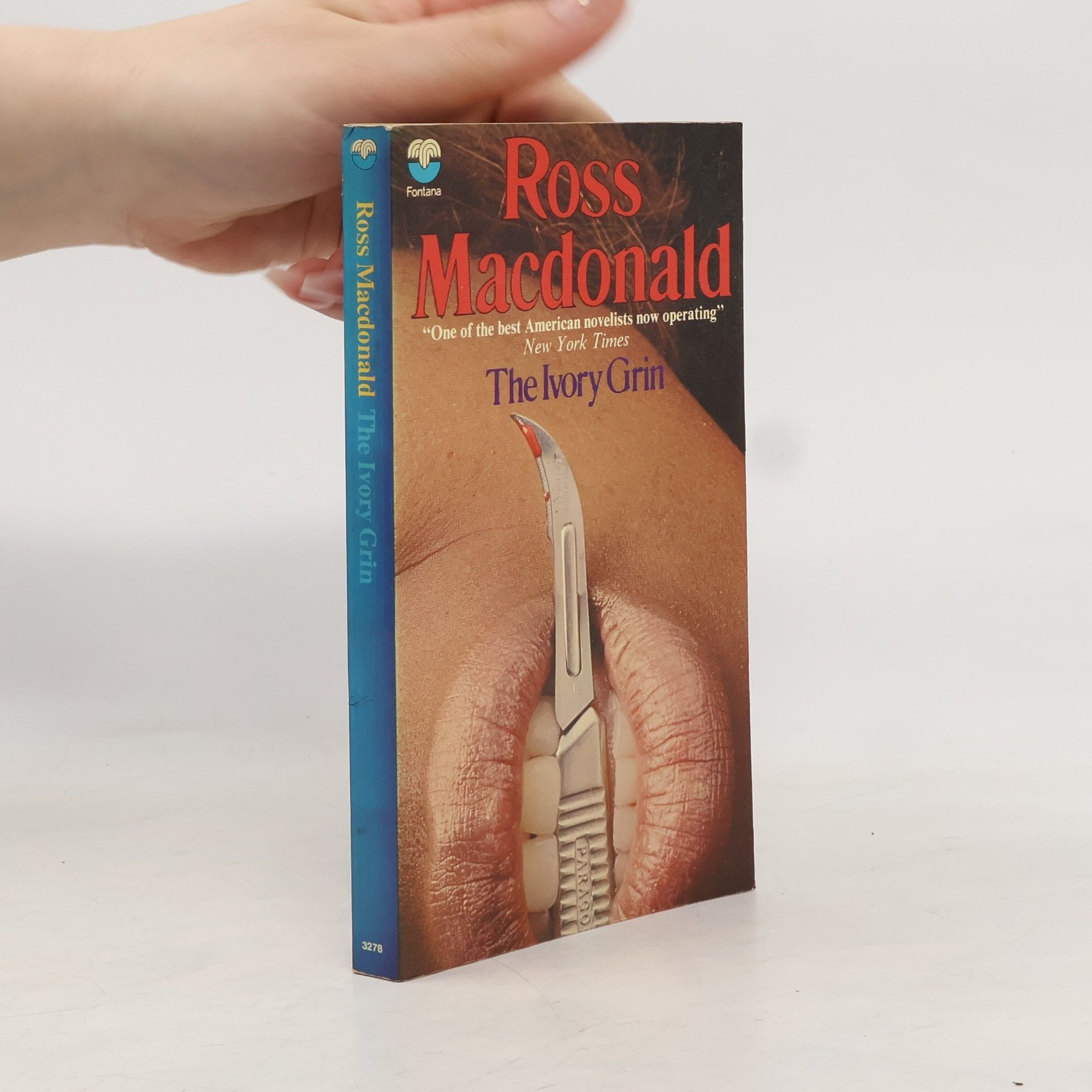 Ross Macdonald The Ivory Grin