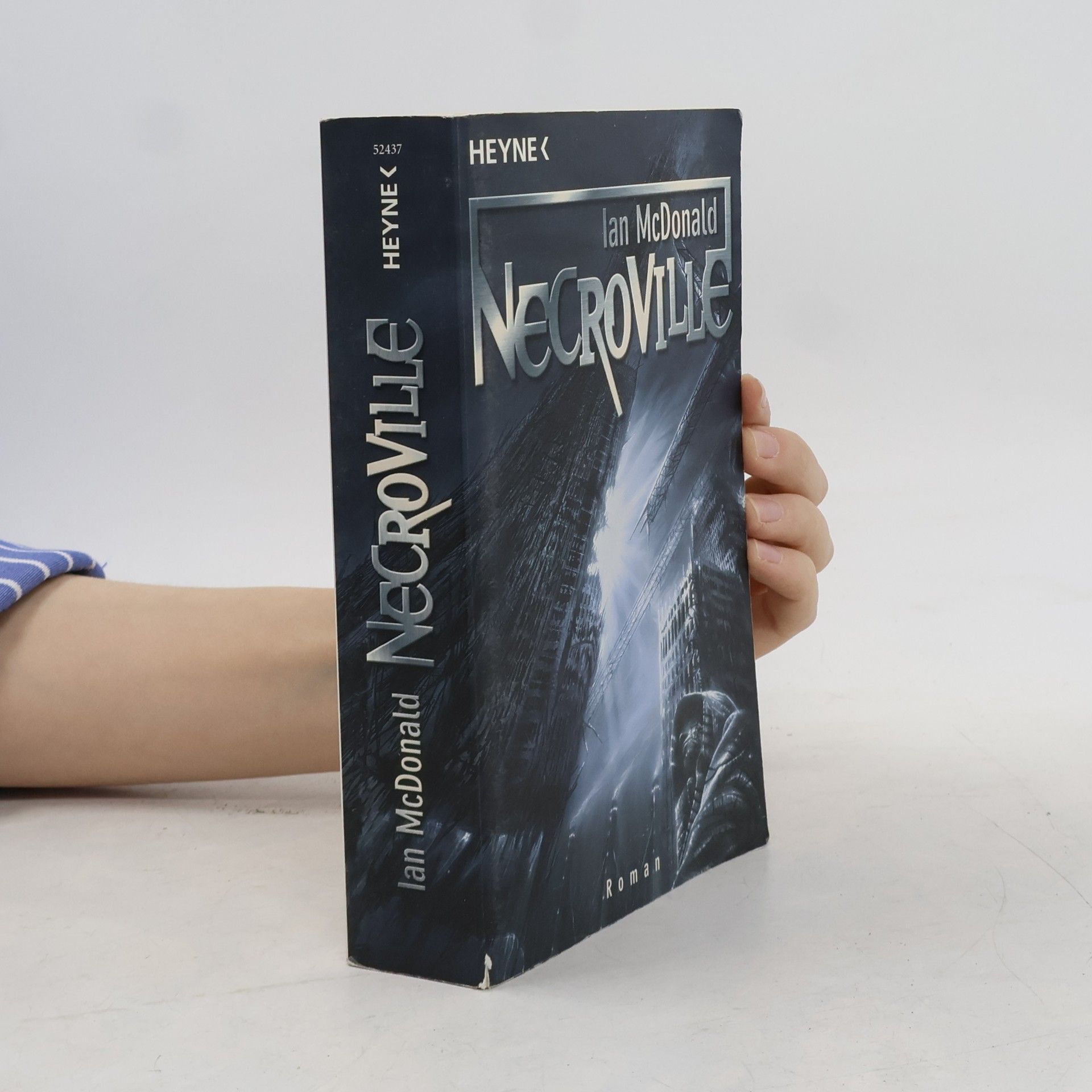 Ian McDonald Necroville