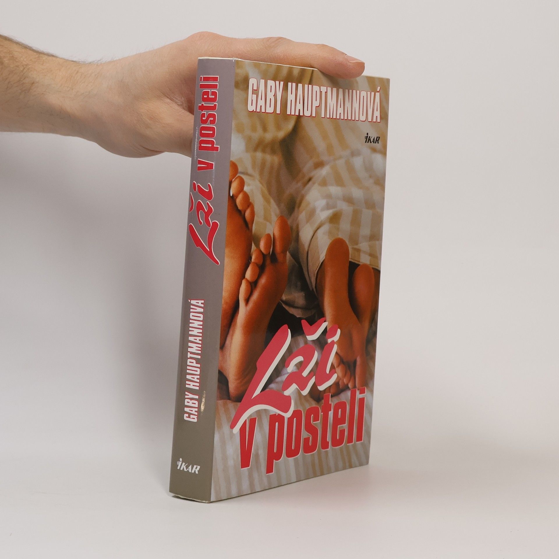 Gaby Hauptmann Lži v posteli