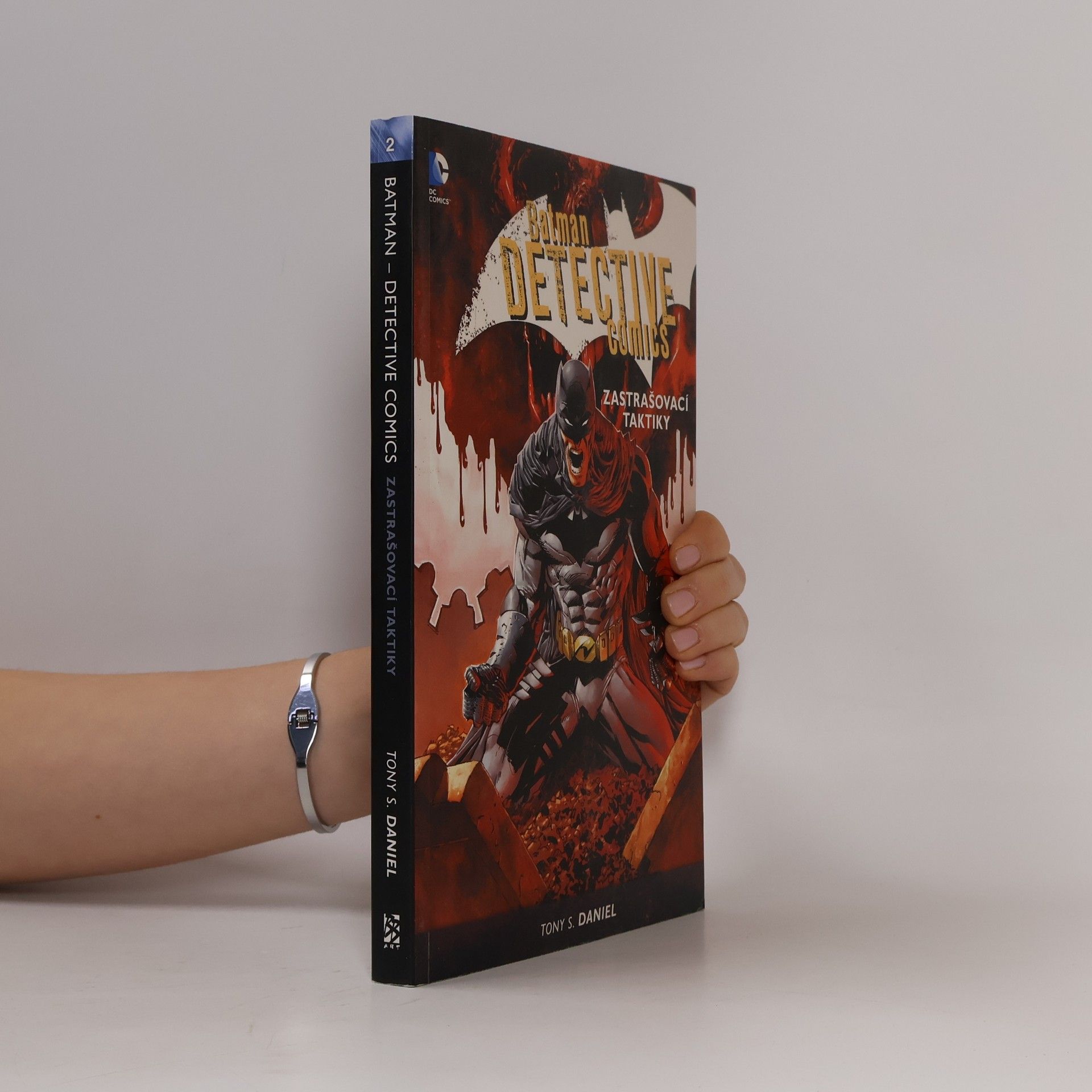 Tony S. Antonio Salvador Daniel Zastrašovací taktiky