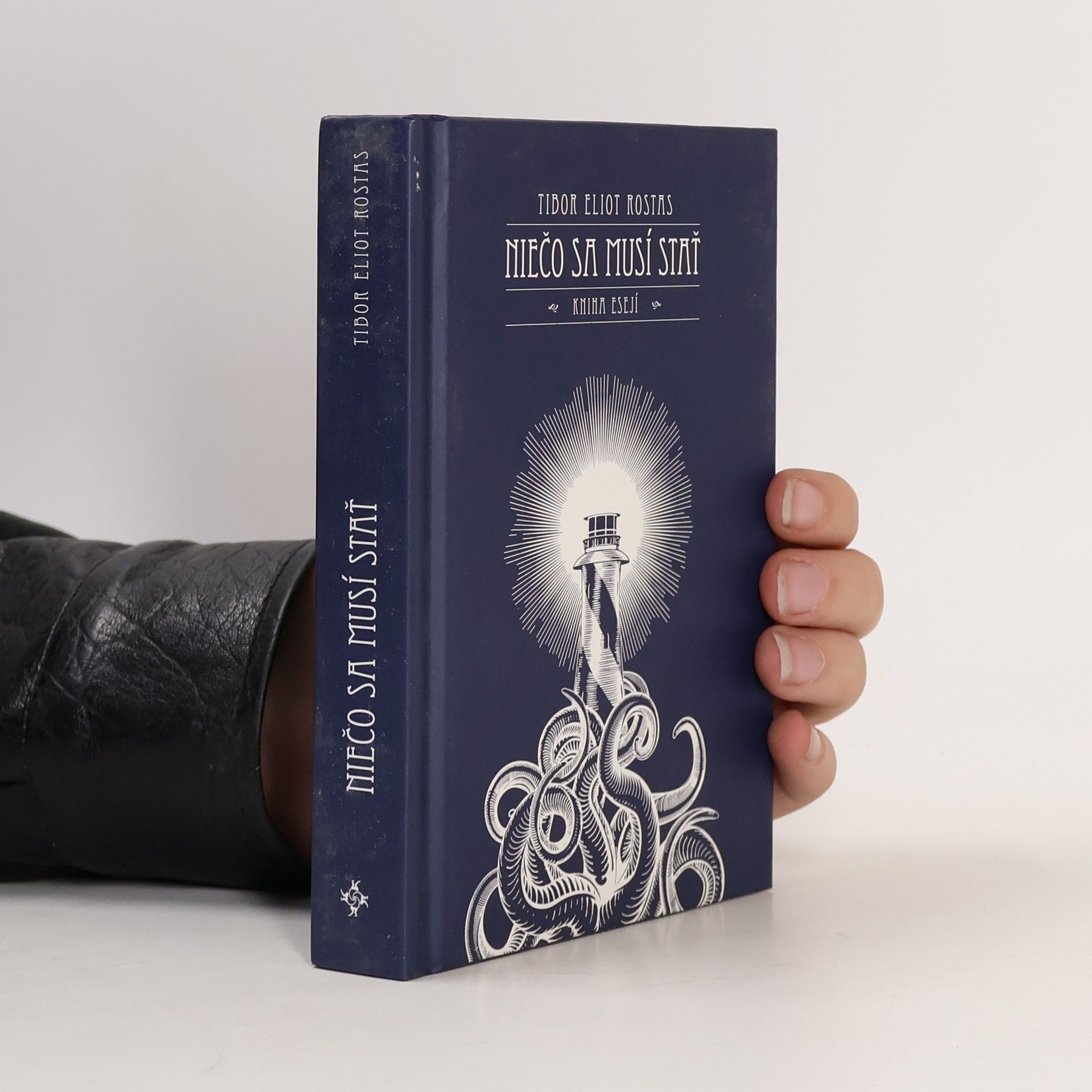 Niečo sa musí stať