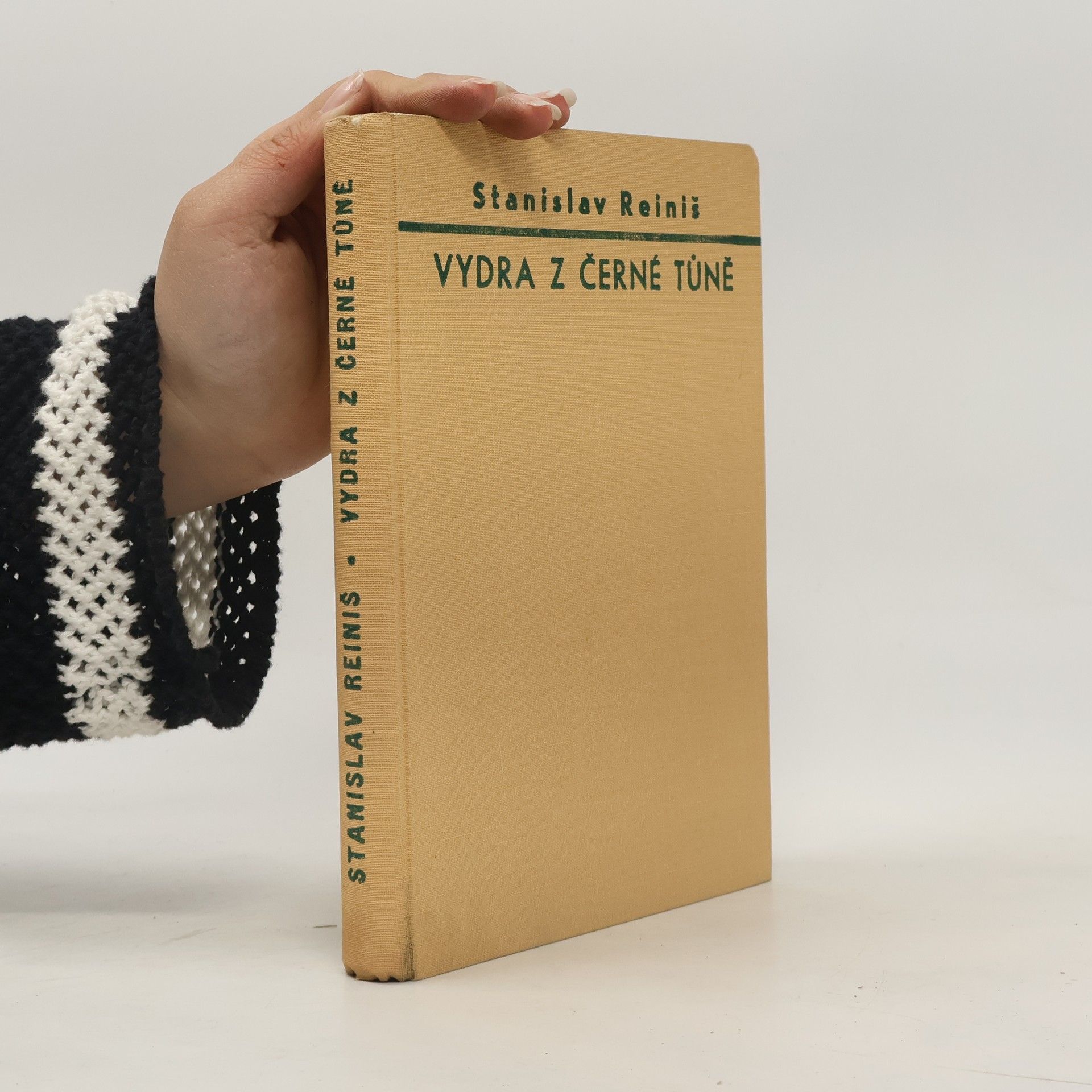 Stanislav Reiniš Vydra z černé tůně