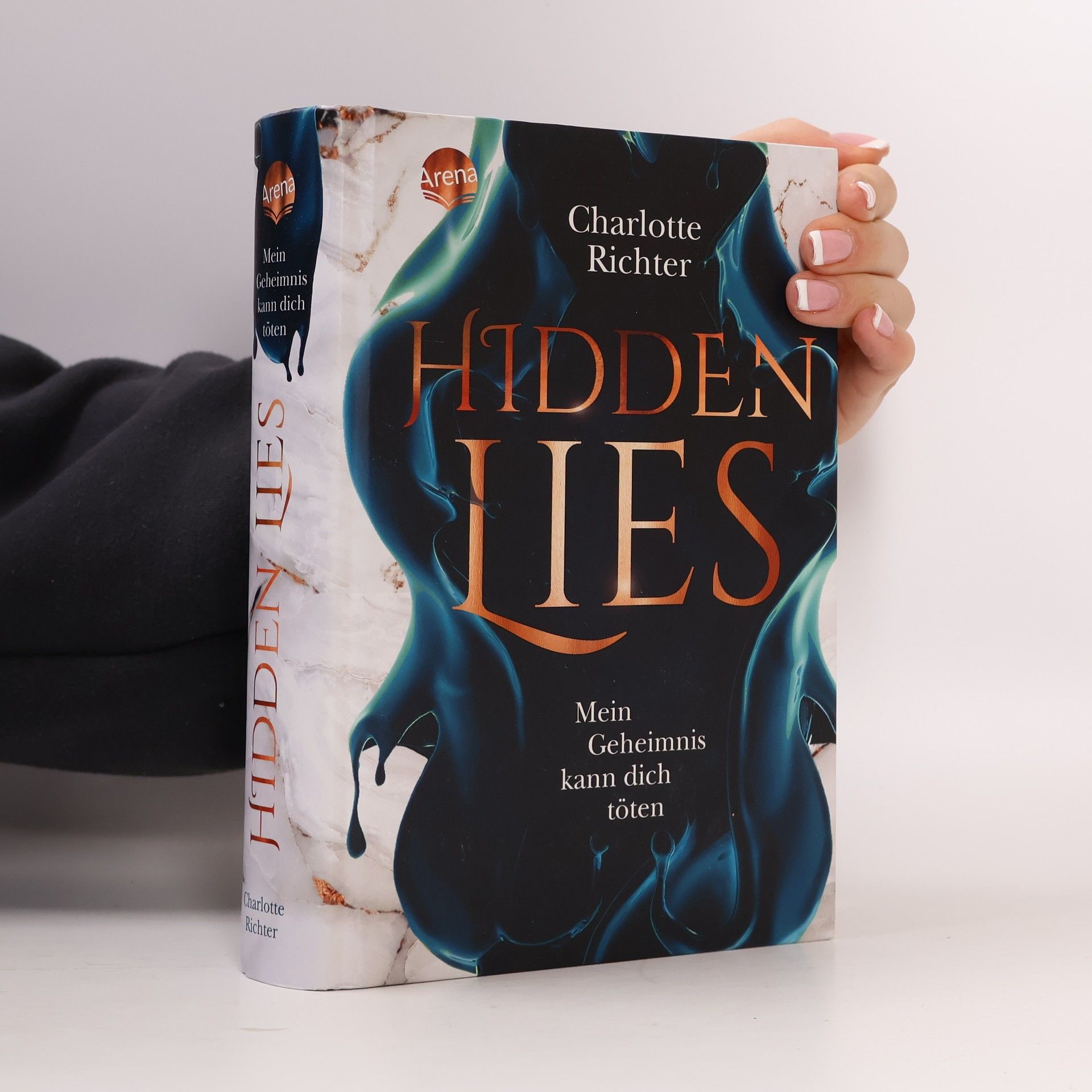Charlotte Richter Hidden lies