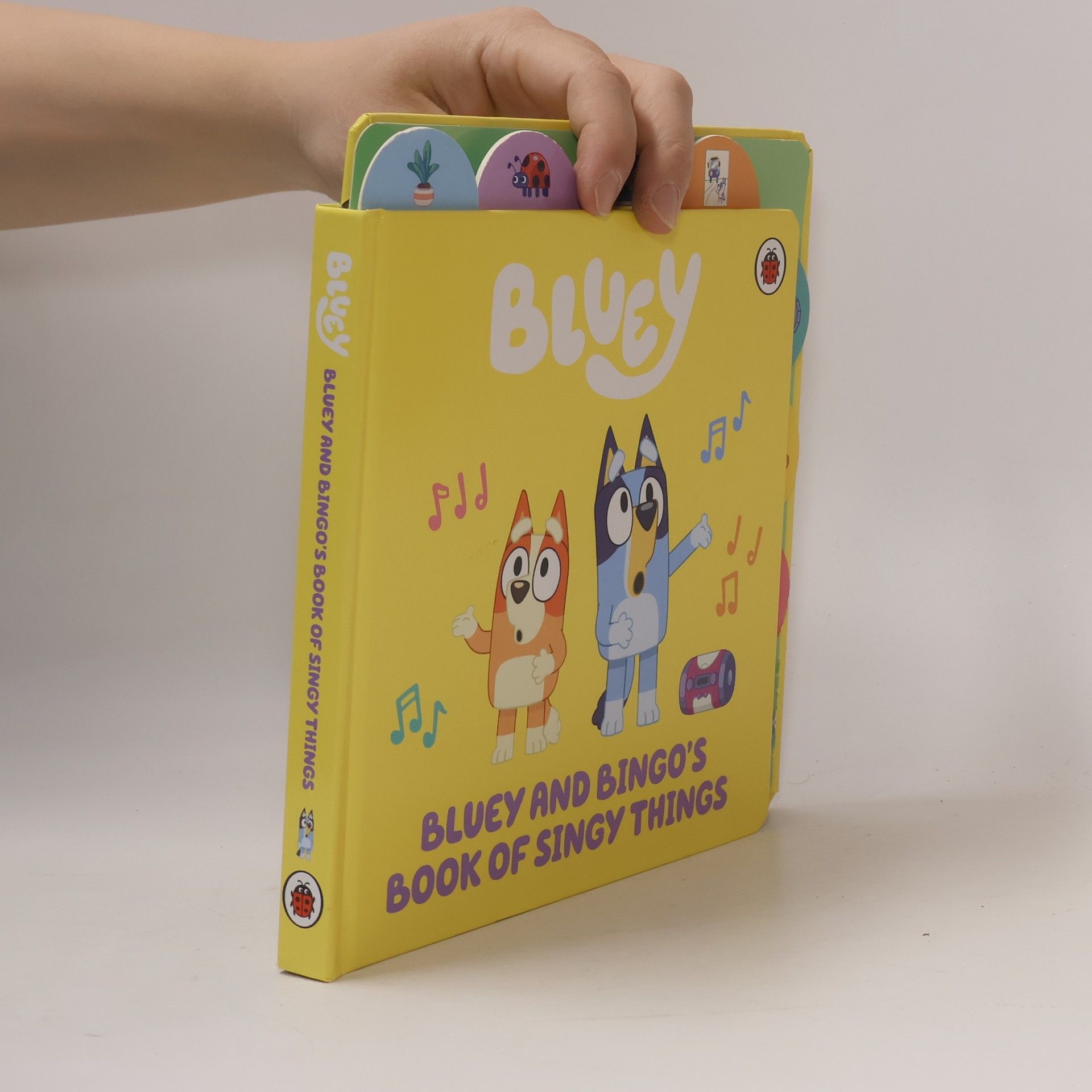 Bluey: Bluey and Bingo's Book of Singy Things