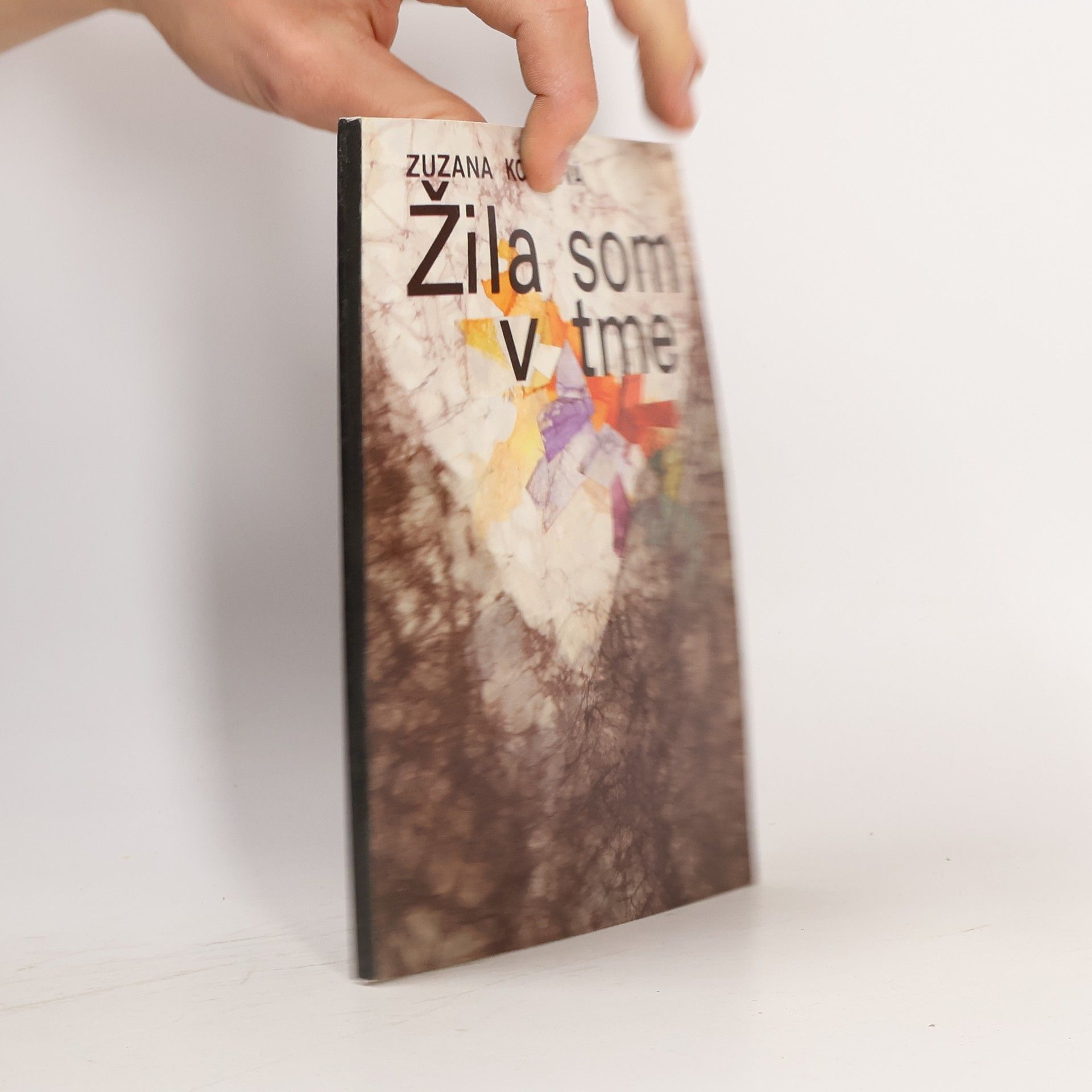 Zuzana Kuglerová Žila som v tme