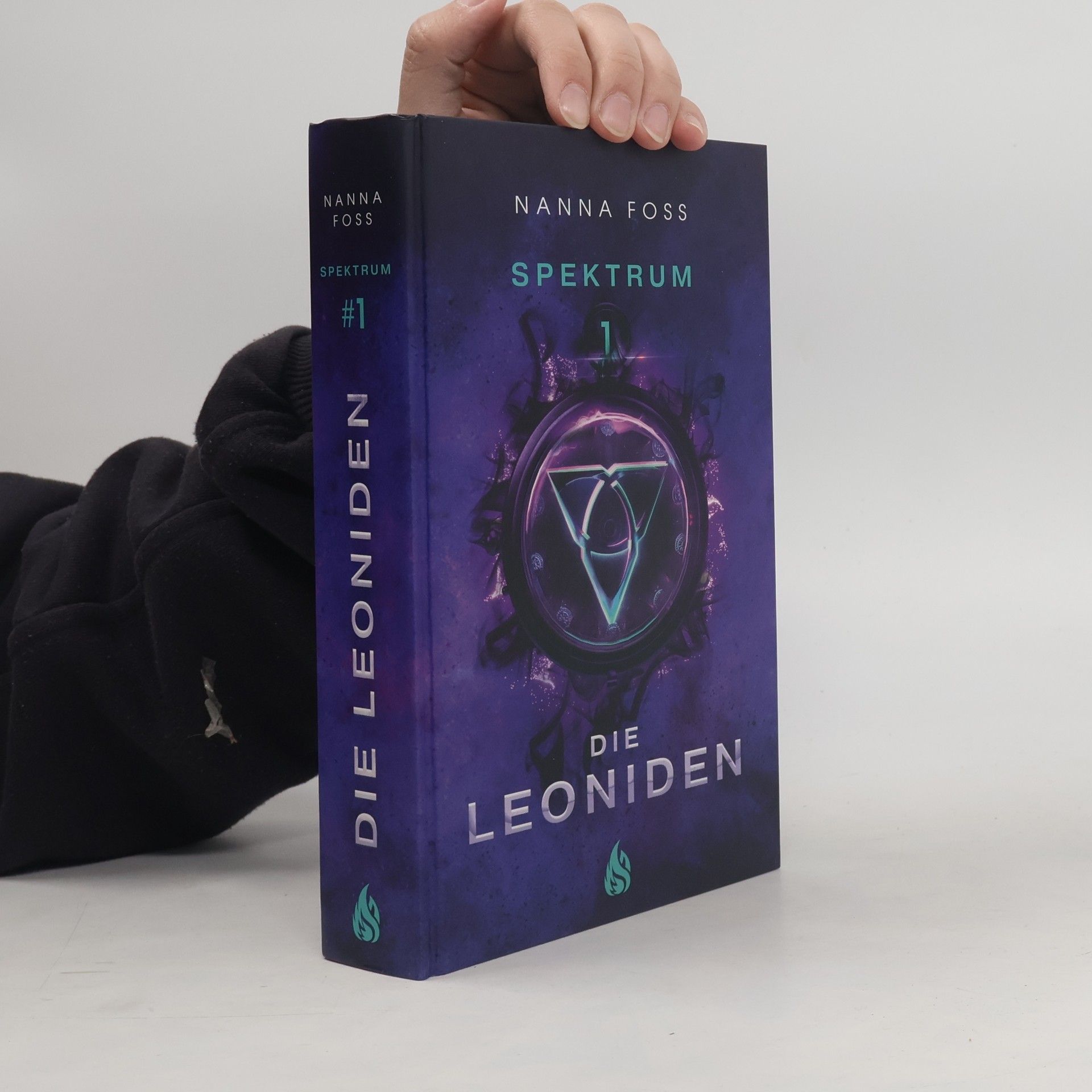 NANNA FOSS Die Leoniden - Spektrum (#1)