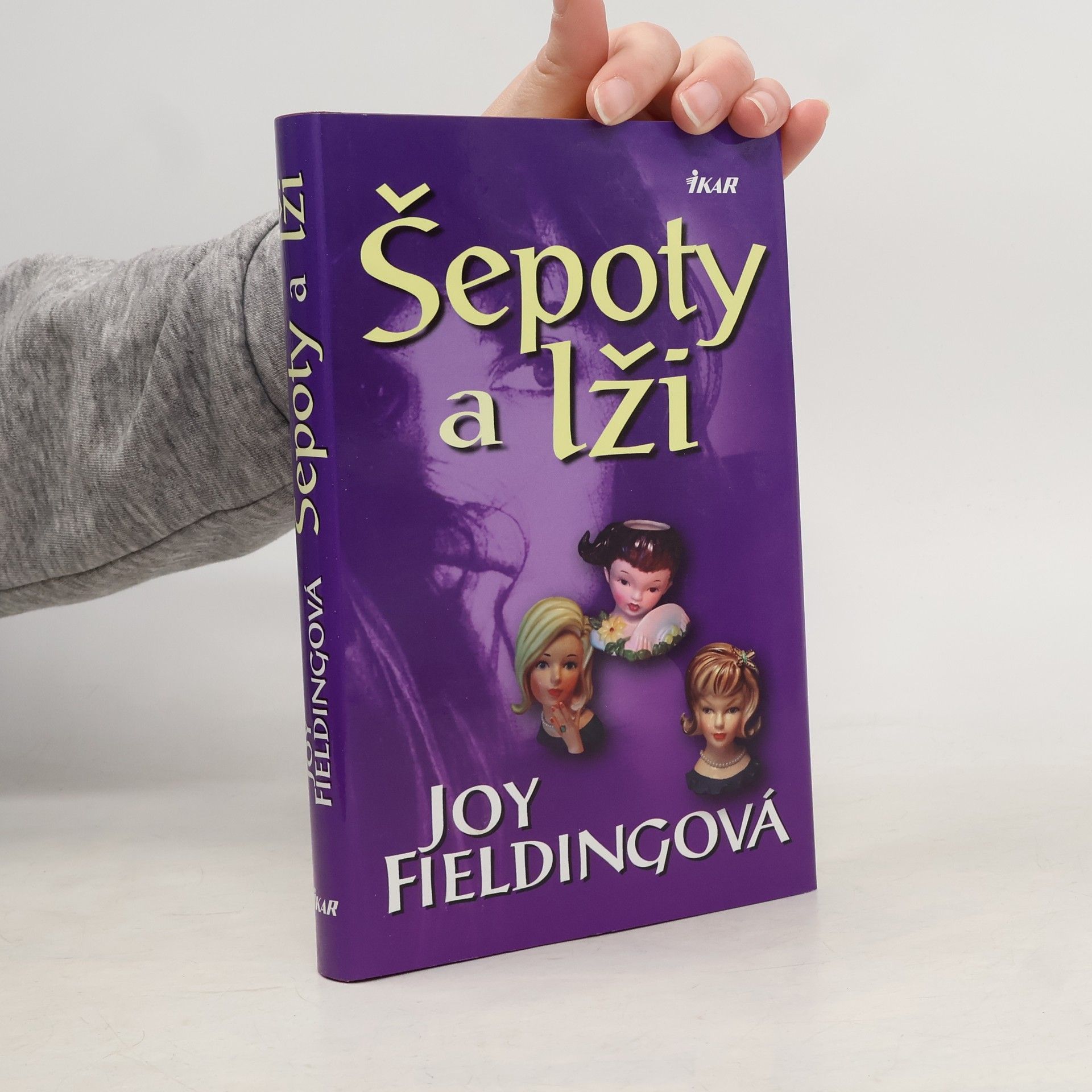 Joy Fielding Šepoty a lži