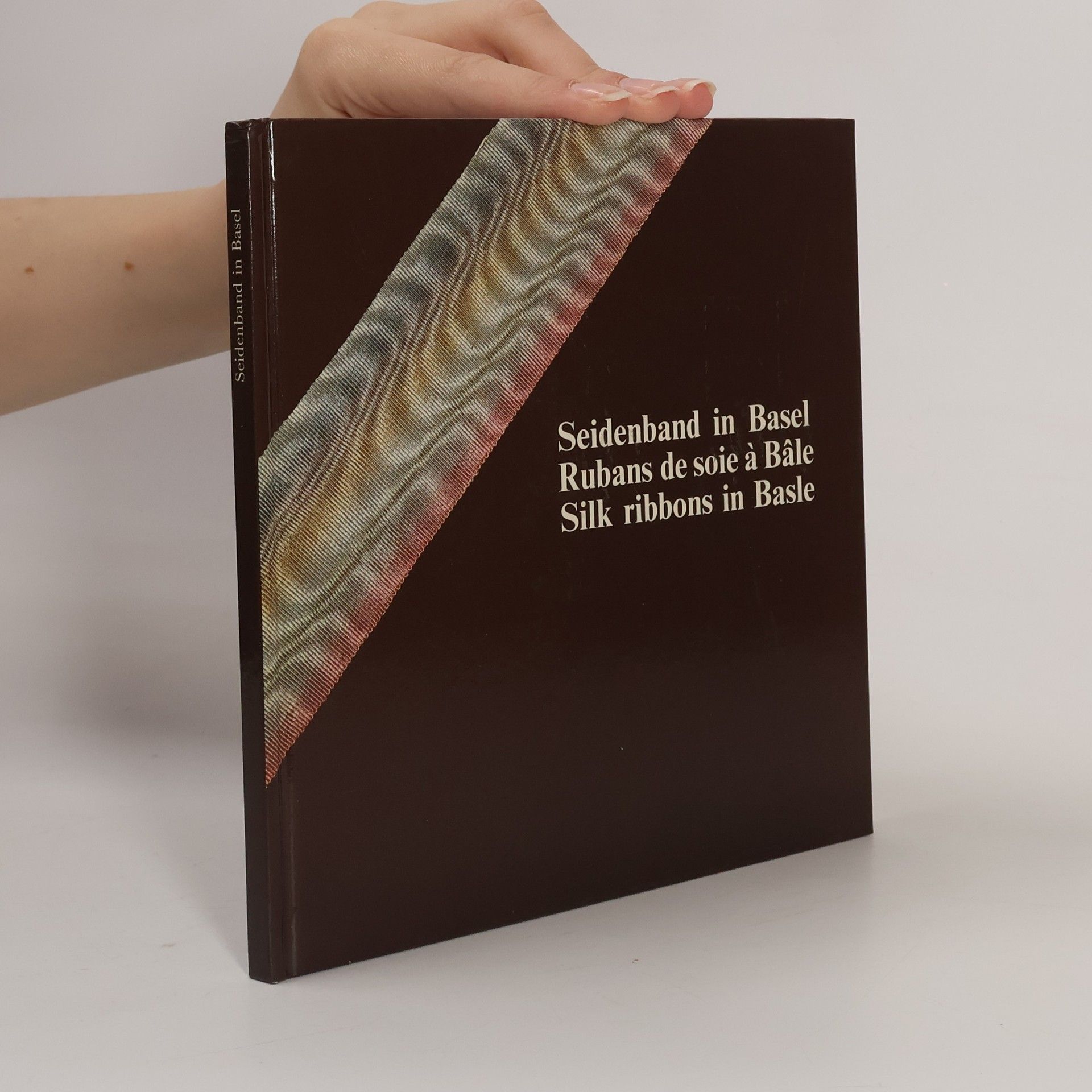 Maurice Babey Seidenband in Basel