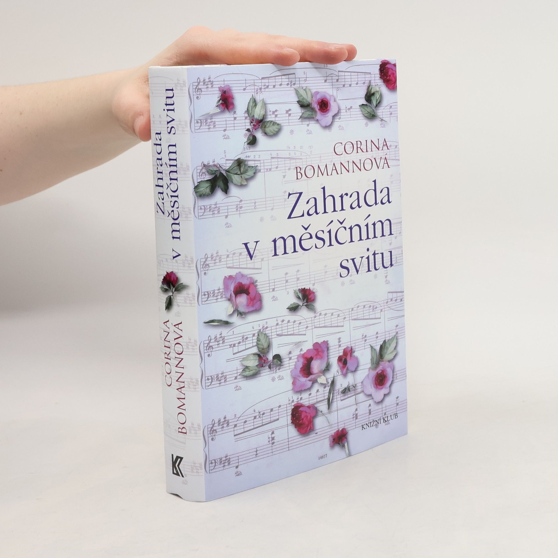 Corina Bomann Zahrada v měsíčním svitu