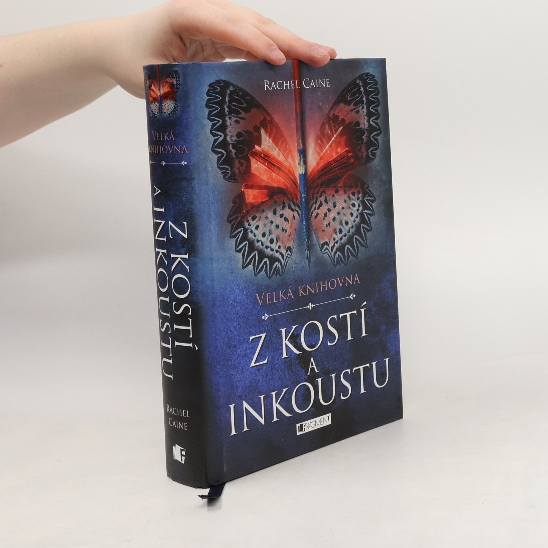 Rachel Caine Velká knihovna. Z kostí a inkoustu