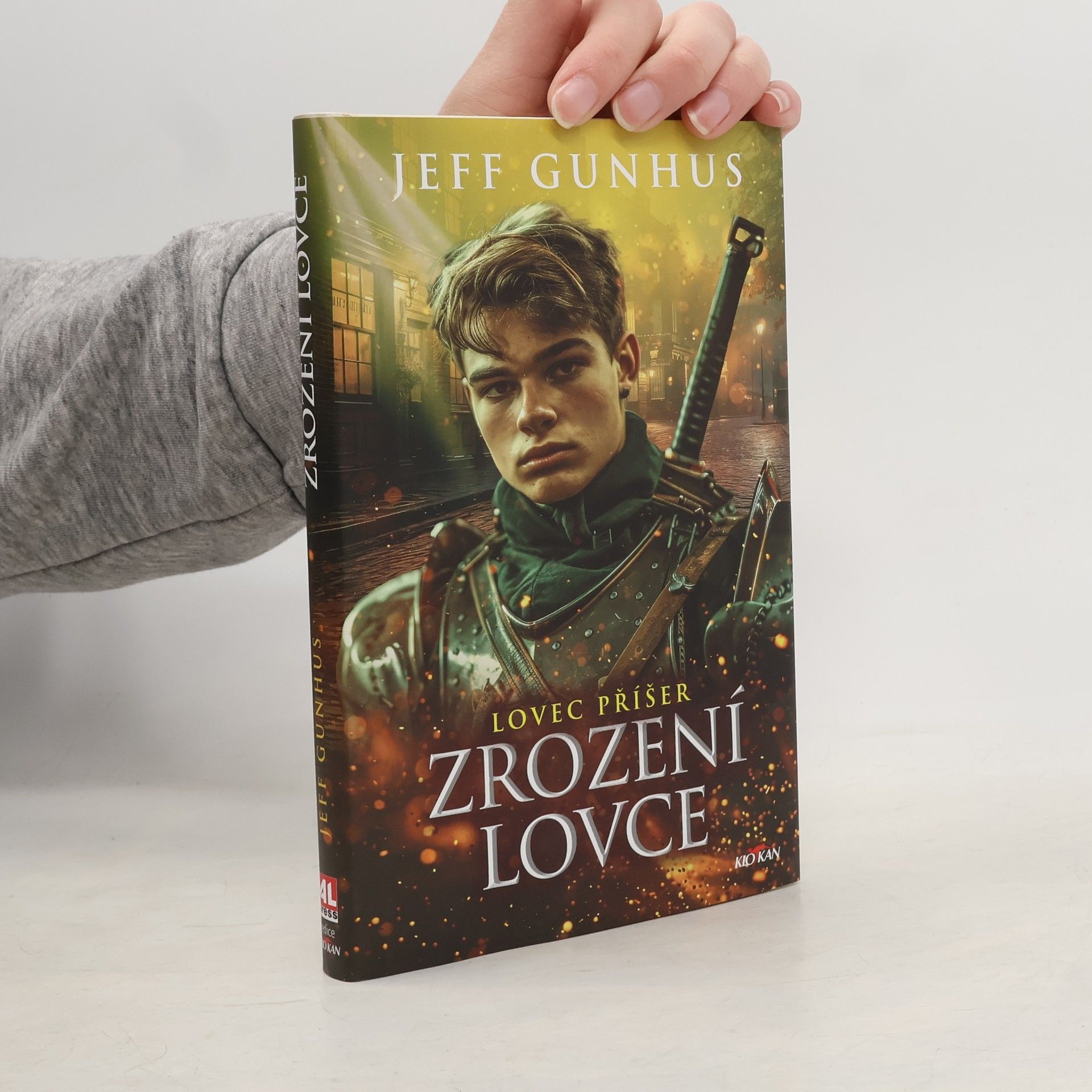 Lovec příšer - Zrození lovce