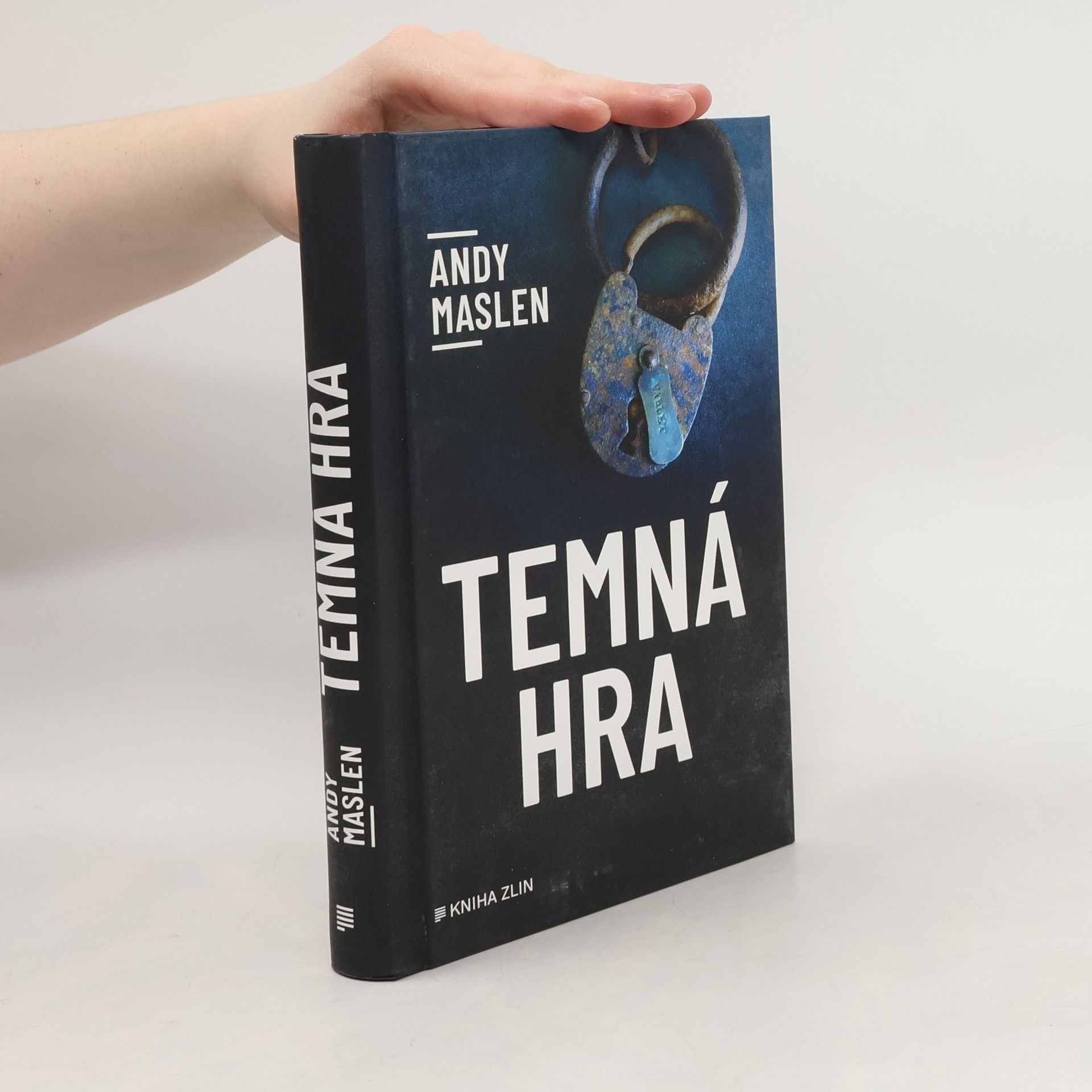 Adéla Špínová Temná hra