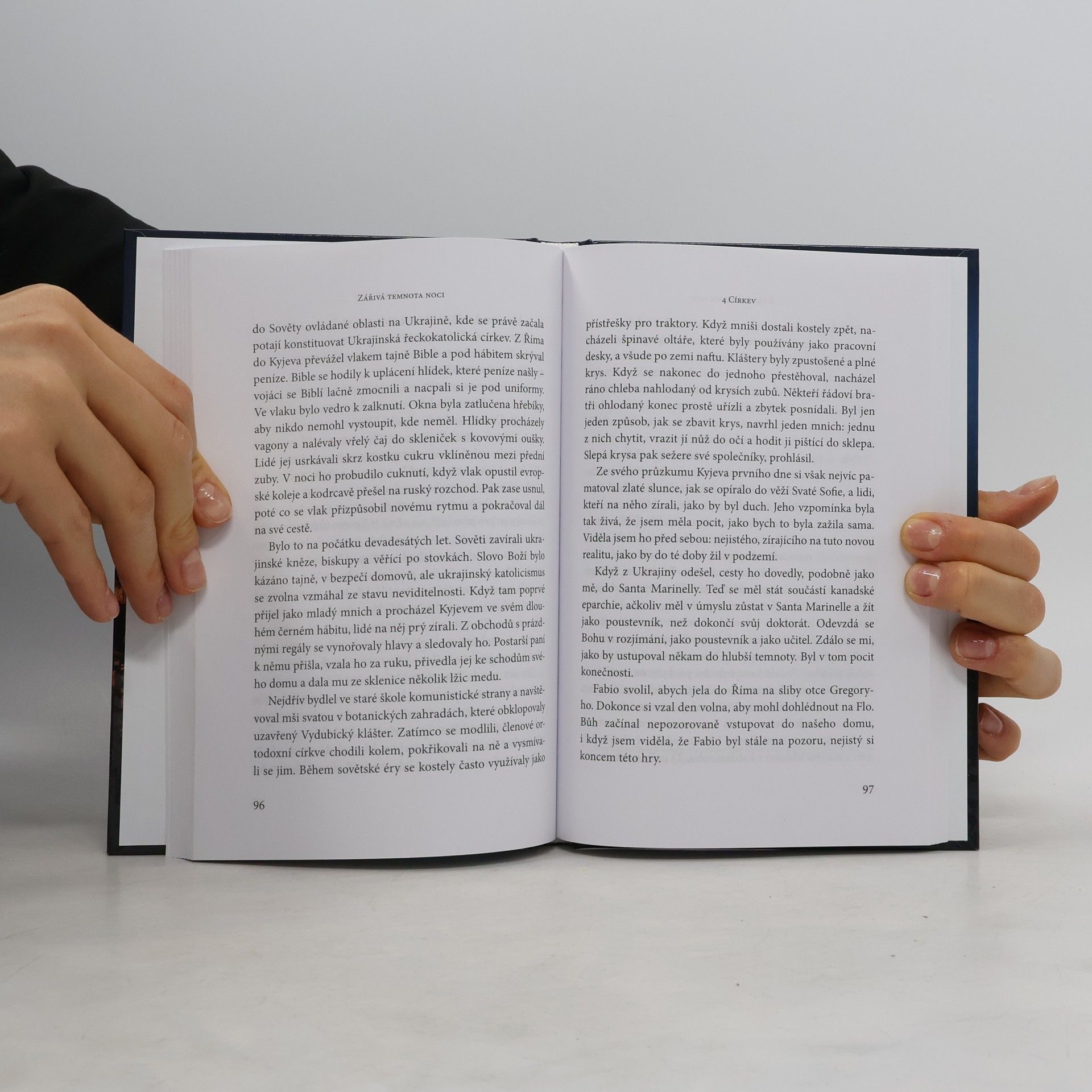Sally Read Zářivá temnota noci