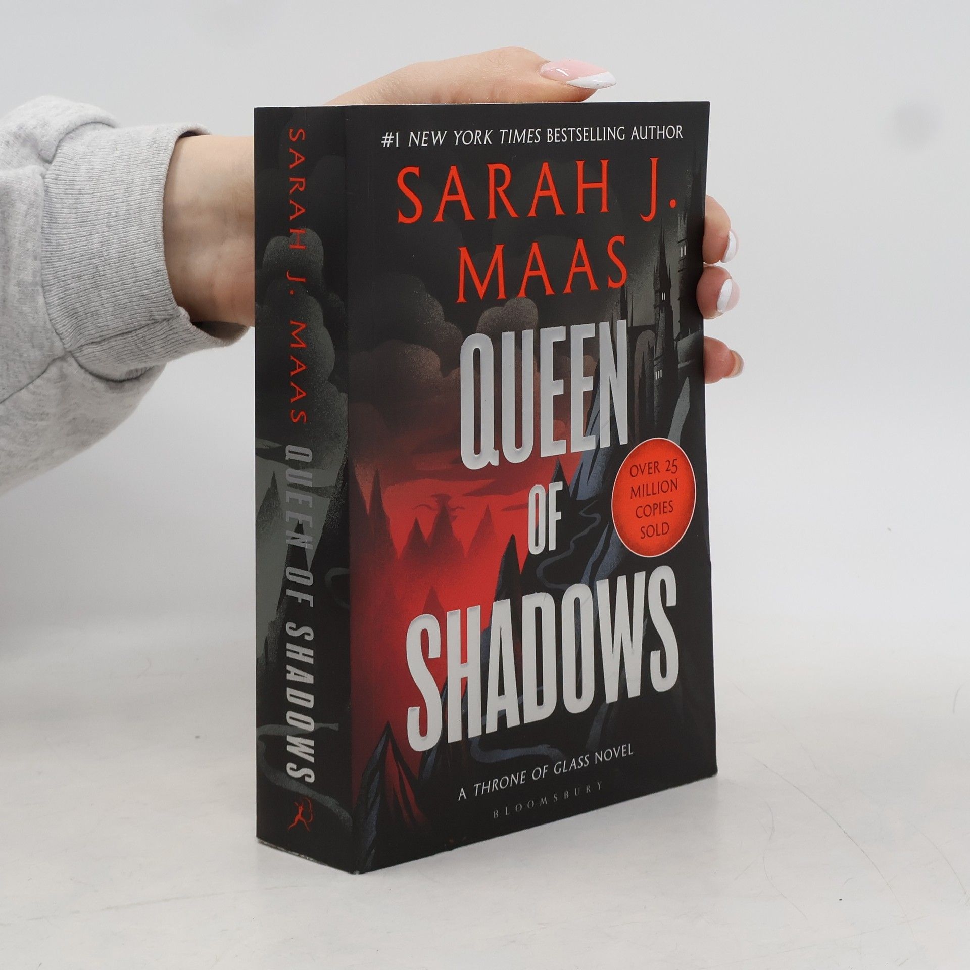 Sarah J. Maas Queen of Shadows