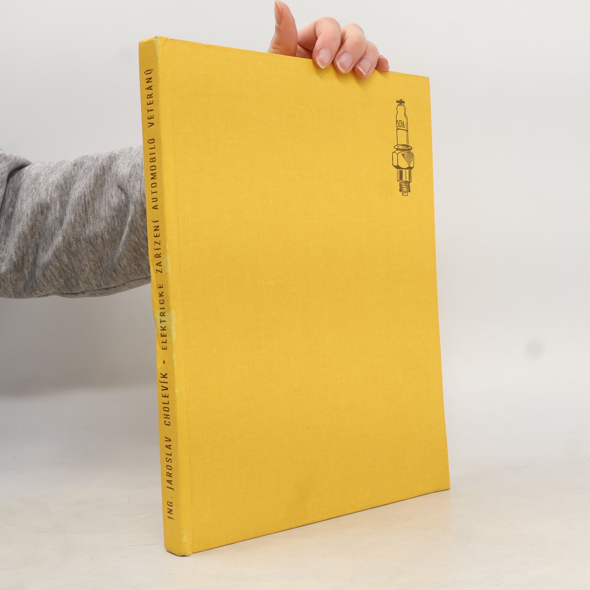 Jaroslav Cholevík Elektrické zařízení automobilů veteránů