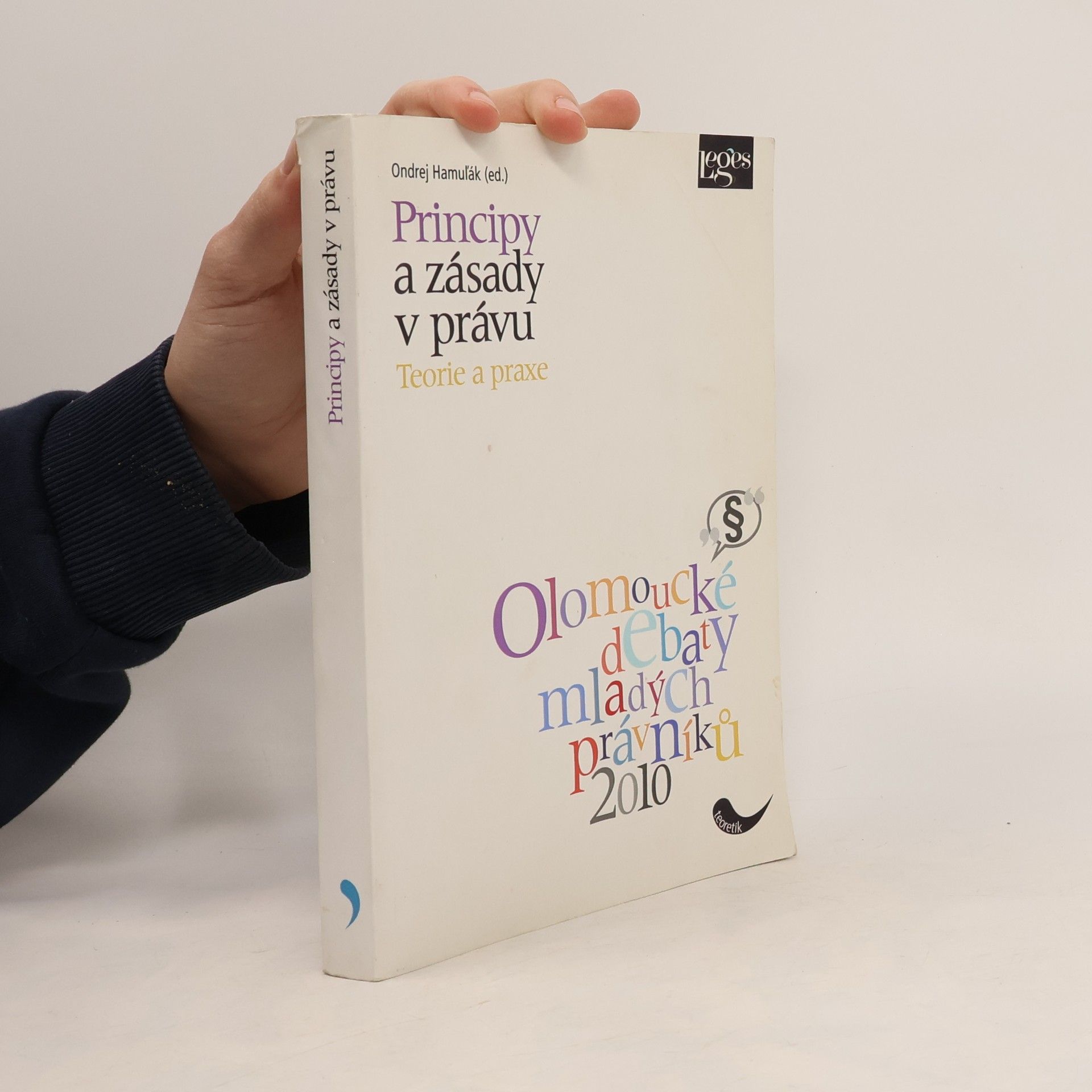 Principy a zásady v právu - teorie a praxe