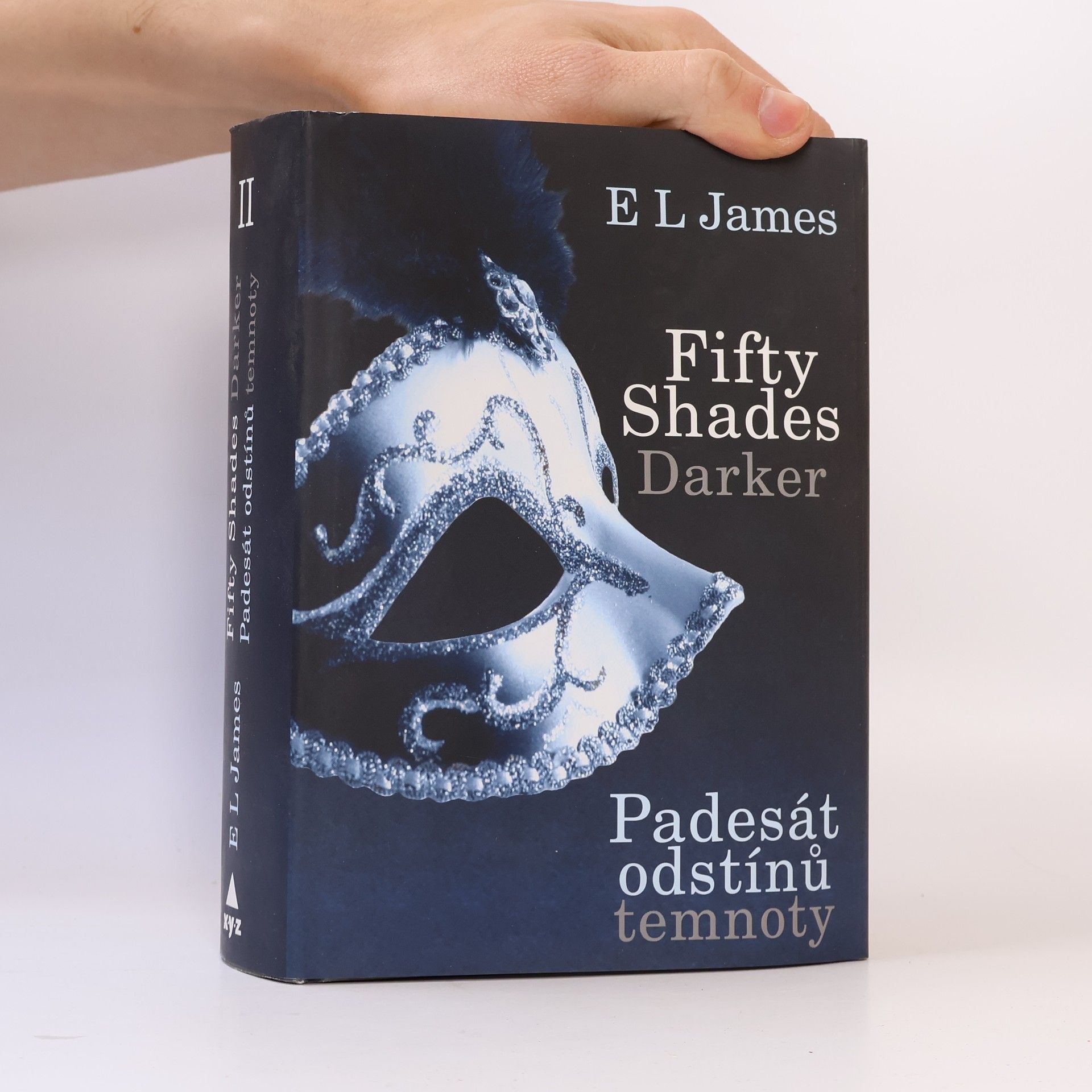 E. L. James Padesát odstínů temnoty