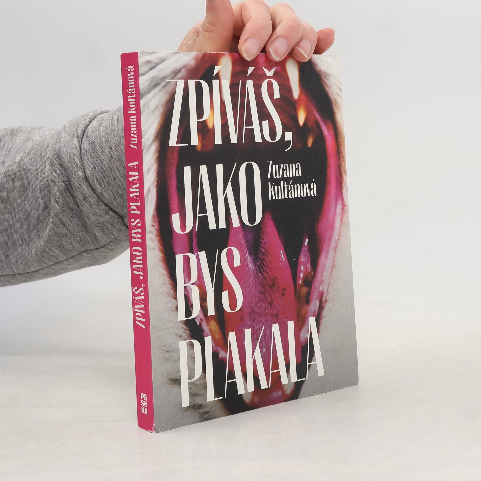 Zuzana Kultánová Zpíváš, jako bys plakala