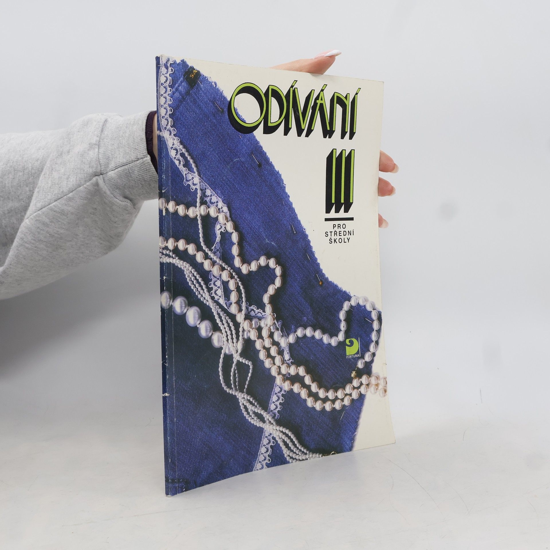 Marie Kalábová Odívání III - Pro střední školy