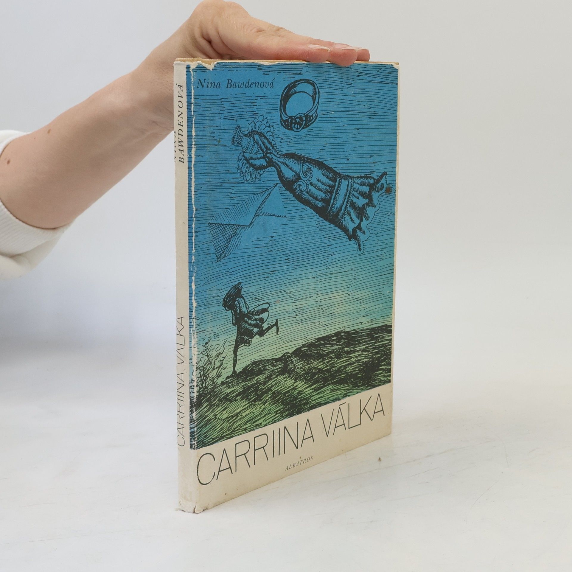 Nina Bawden Carriina válka