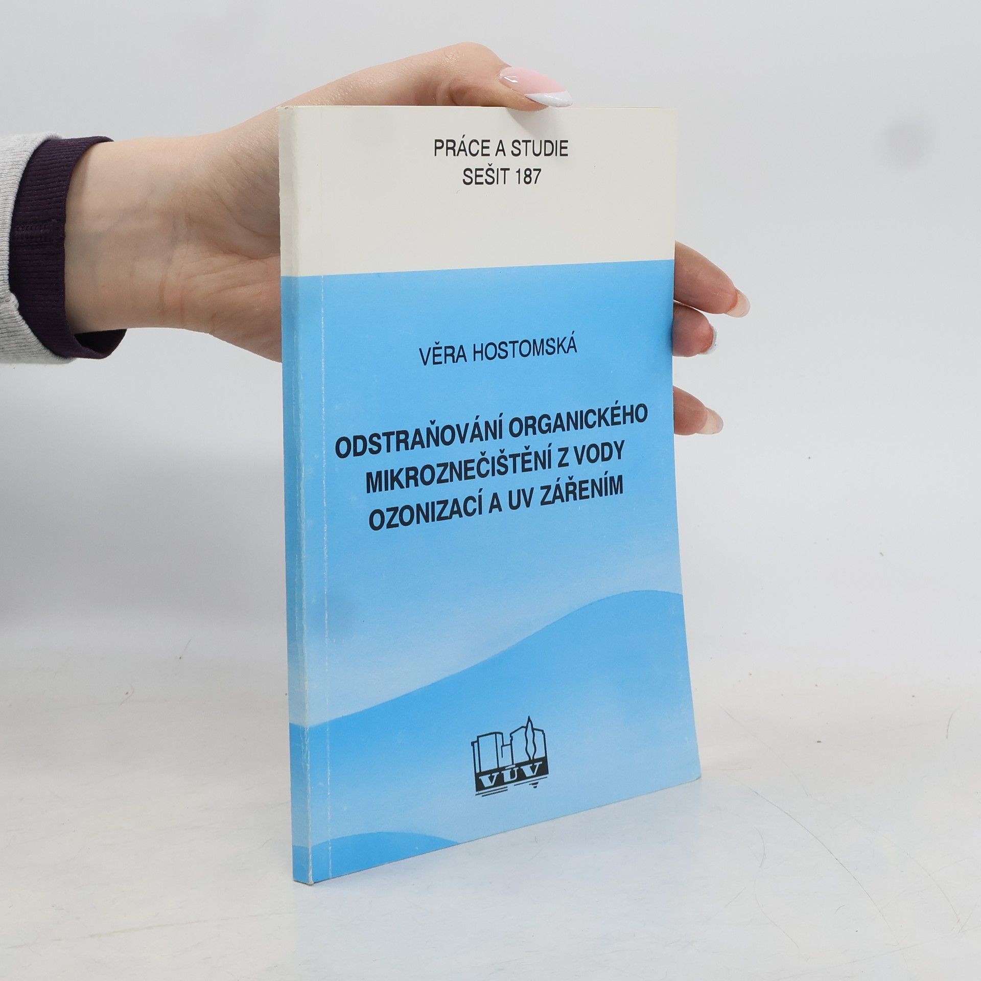 Odstraňování organického mikroznečištění z vody ozonizací a UV zářením