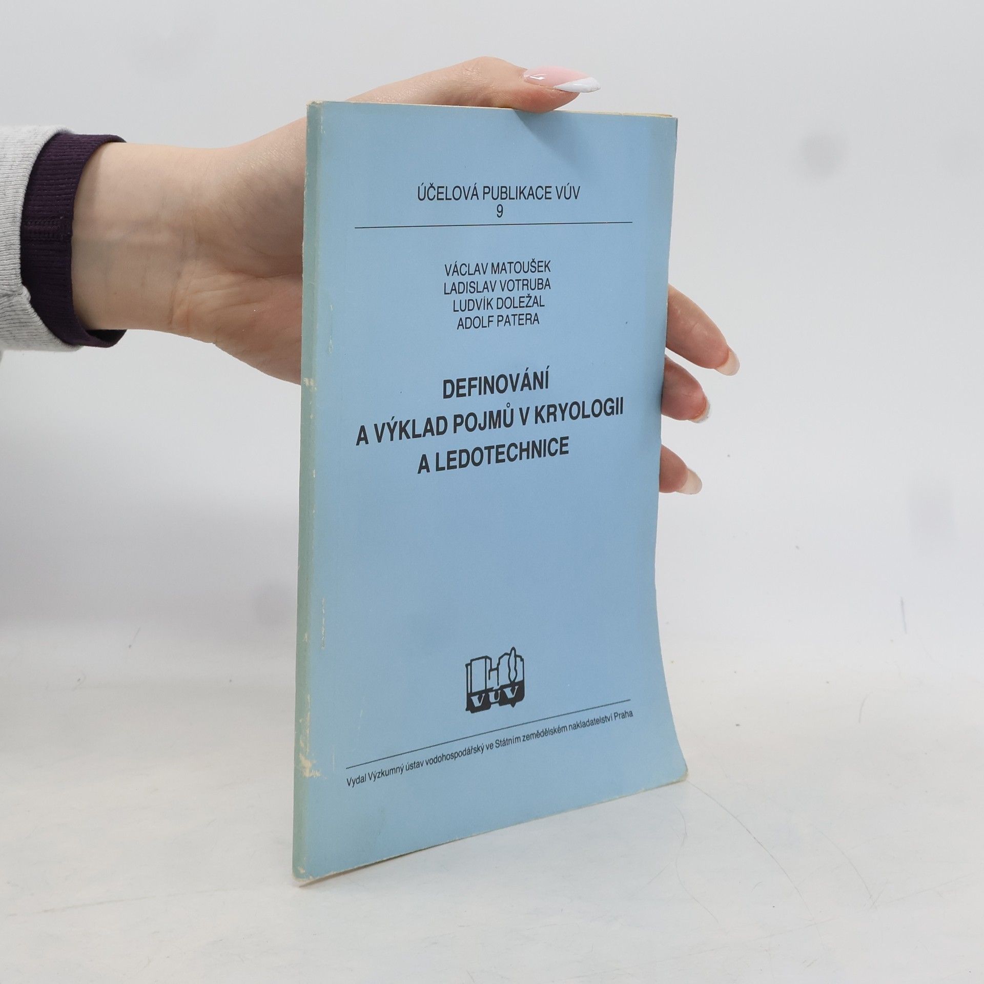 AA.VV. Definování a výklad pojmů v kryologii a ledotechnice