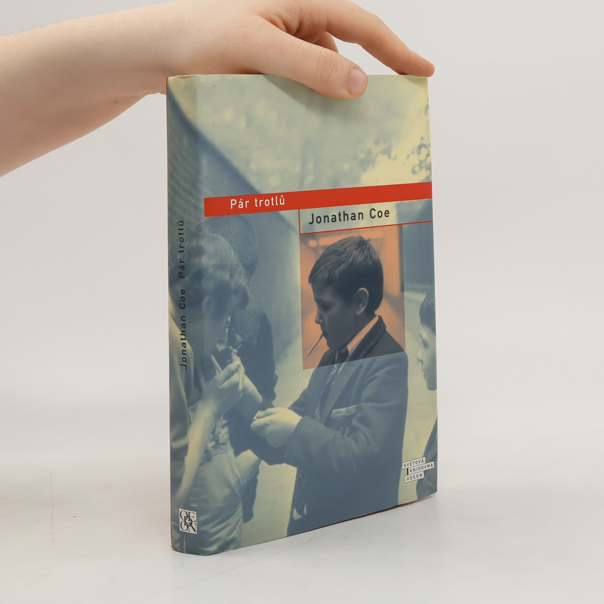 Jonathan Coe Pár trotlů