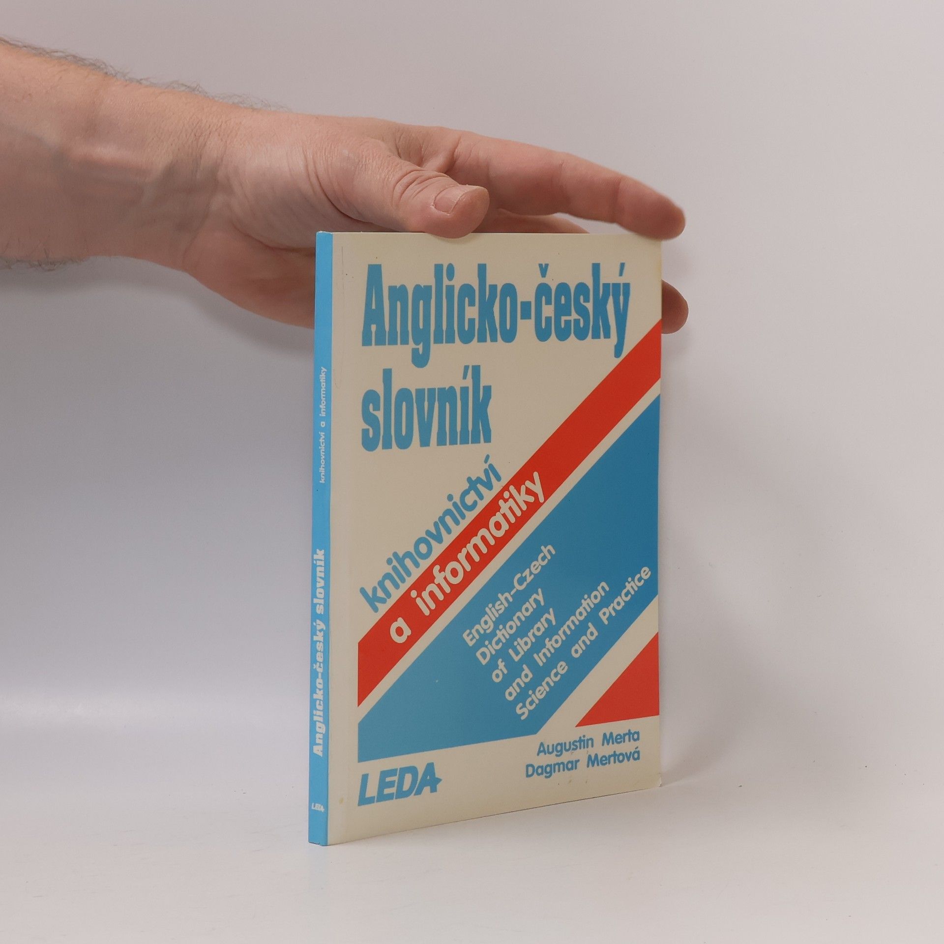 Autorenkollektiv Anglicko-český slovník knihovnictví a informatiky