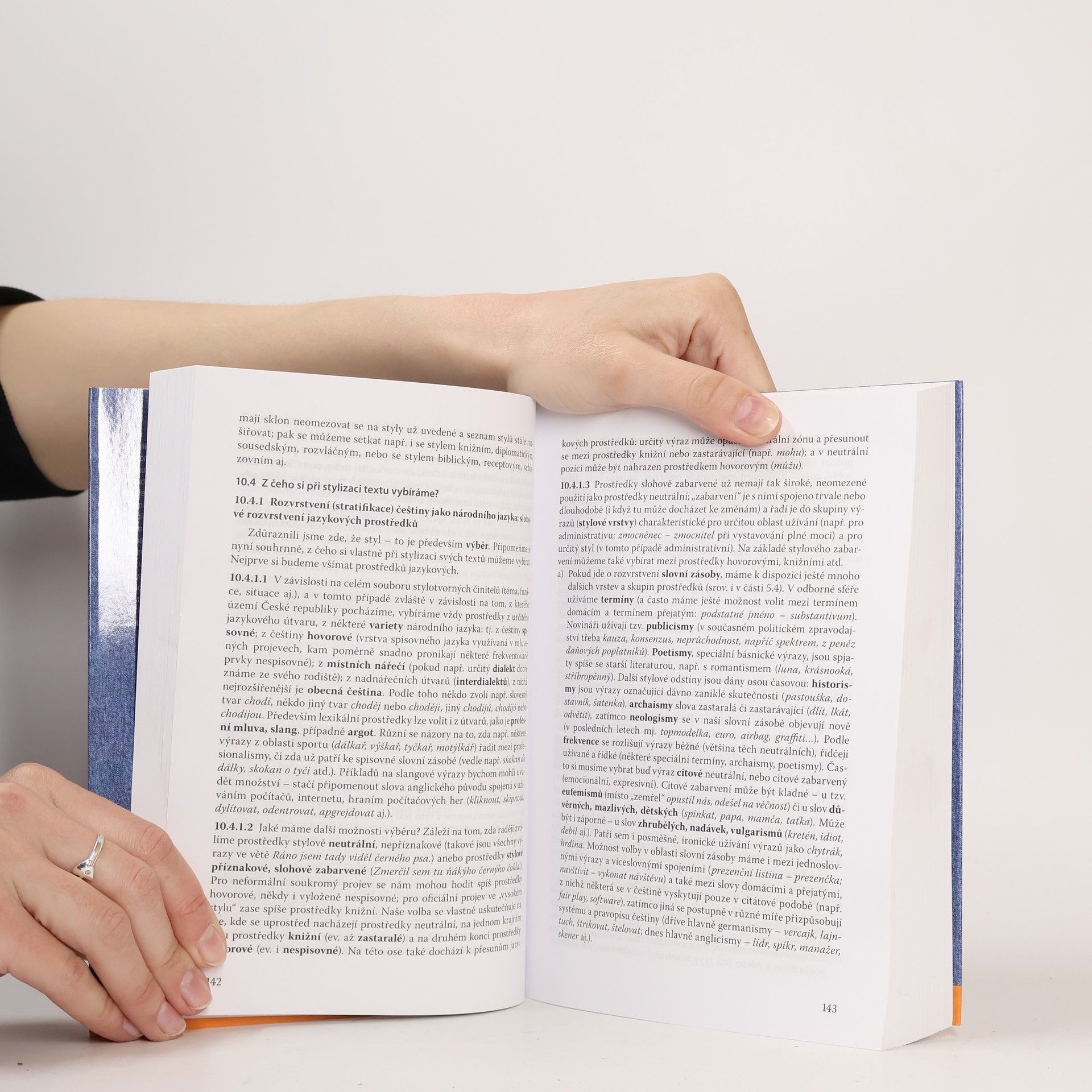 Bohuslav Hoffmann Český jazyk. Česká a světová literatura. Pro maturanty a zájemce o studium na vysokých školách