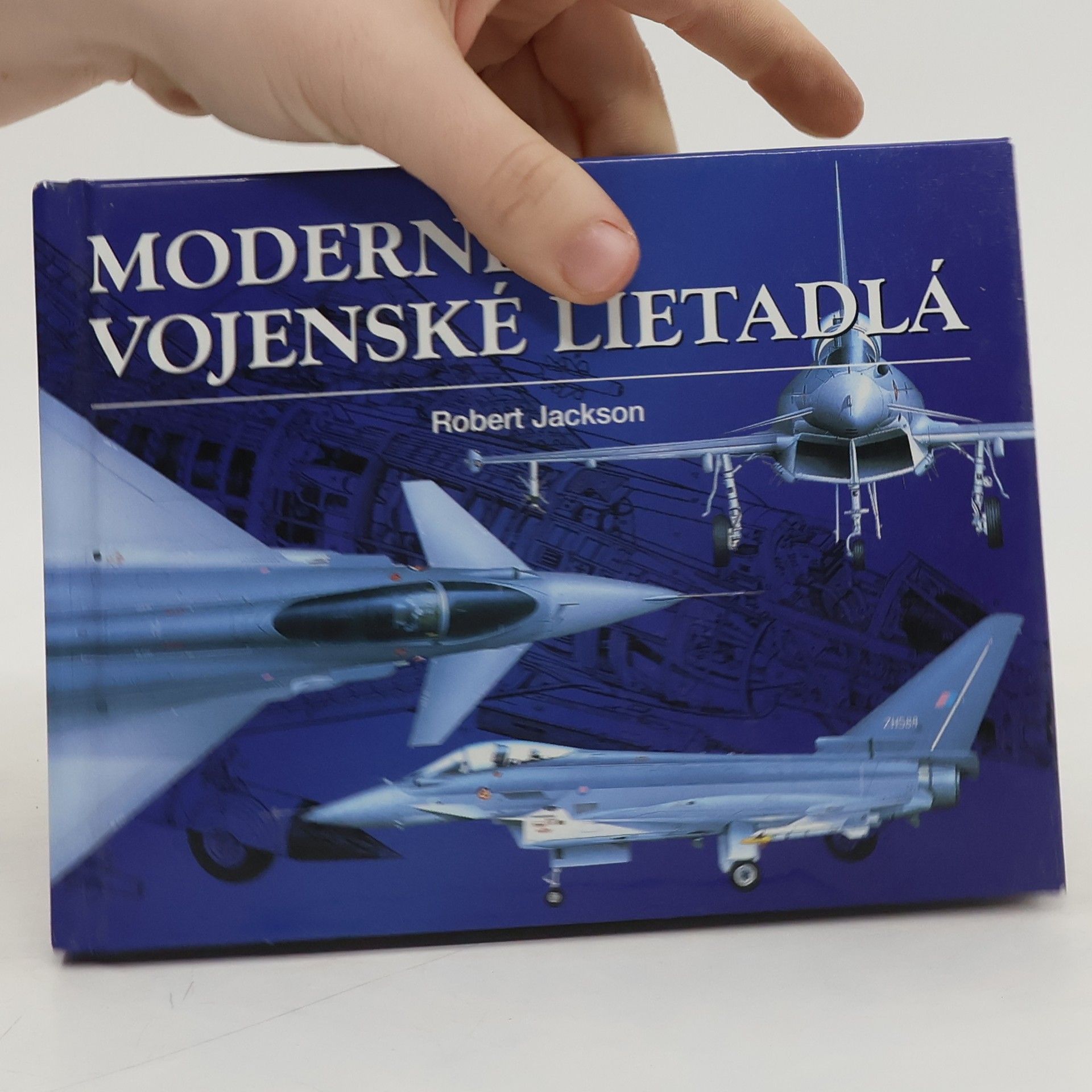 Robert Jackson Moderné vojenské lietadlá