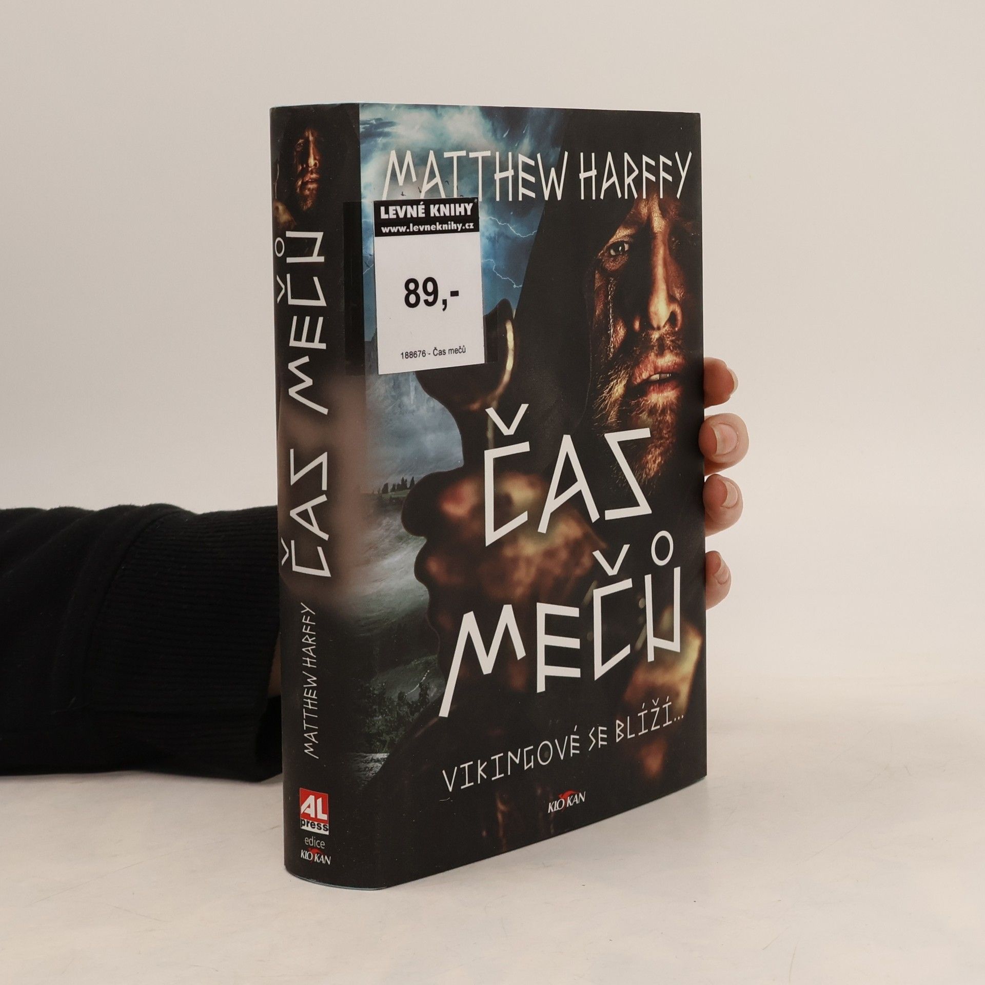 Matthew Harffy Čas mečů : Vikingové se blíží...