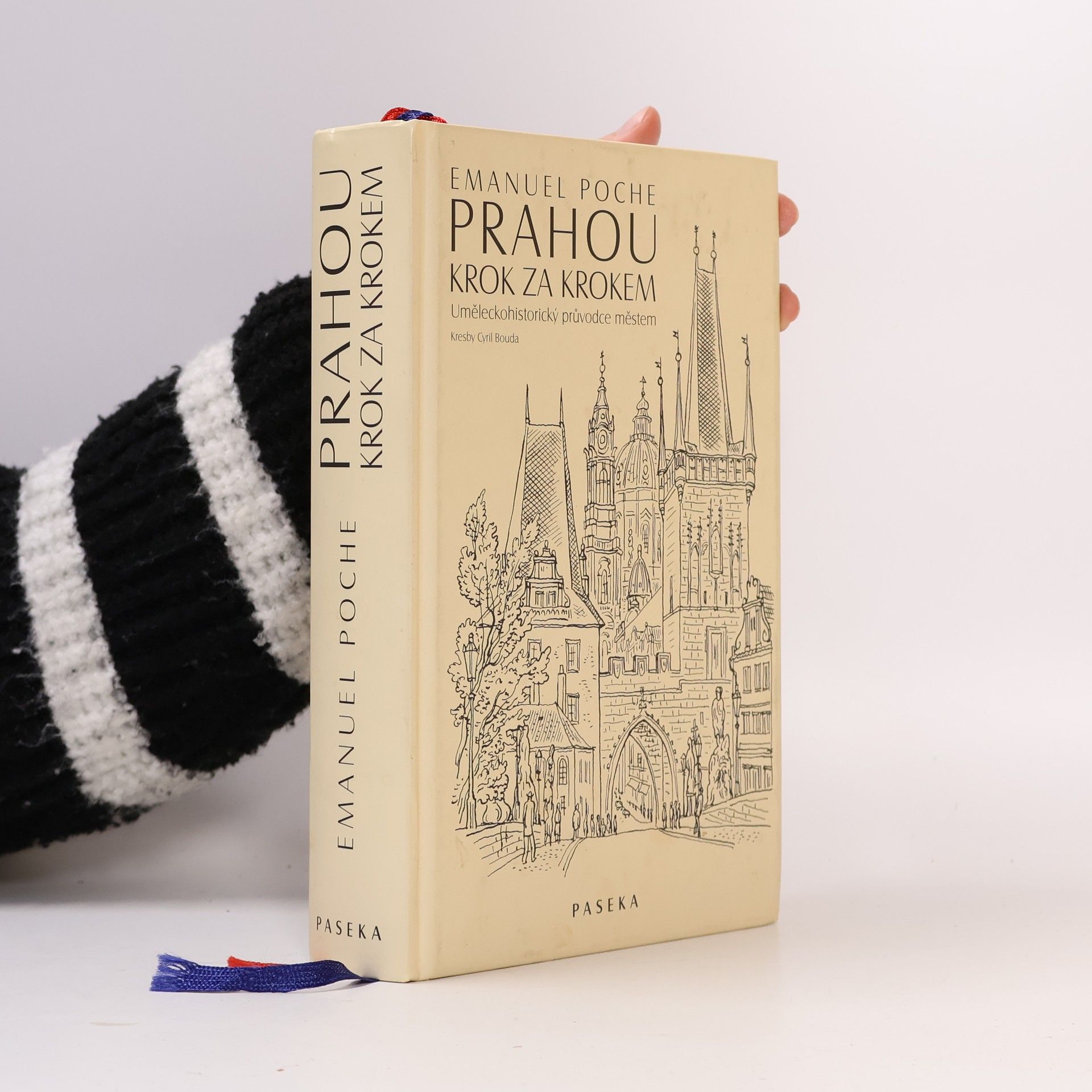 Emanuel Poche Prahou krok za krokem: Uměleckohistorický průvodce městem