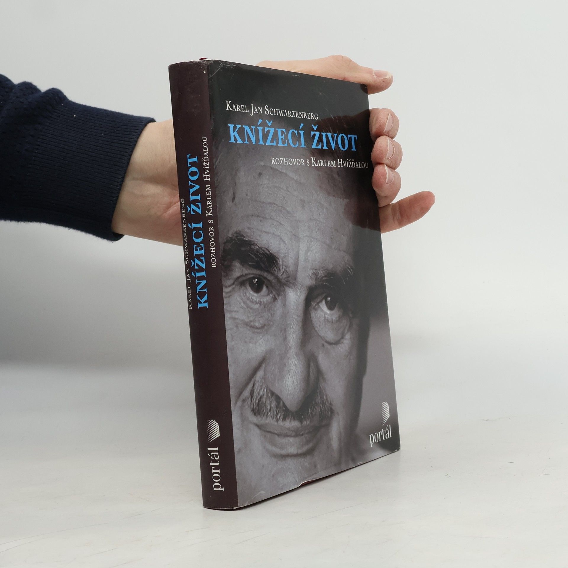 Karel Hvížďala Knížecí život