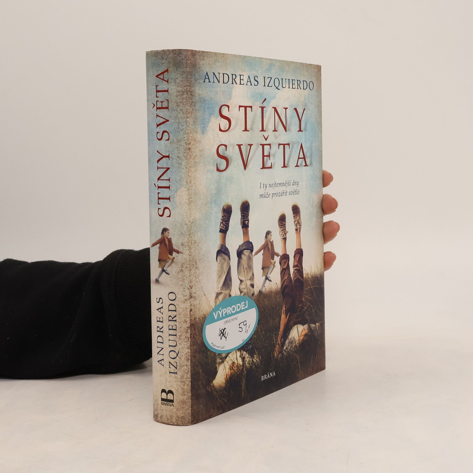 Andreas Izquierdo Stíny světa