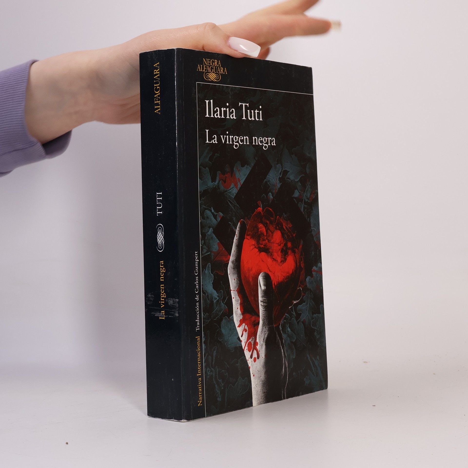 Ilaria Tuti La virgen negra