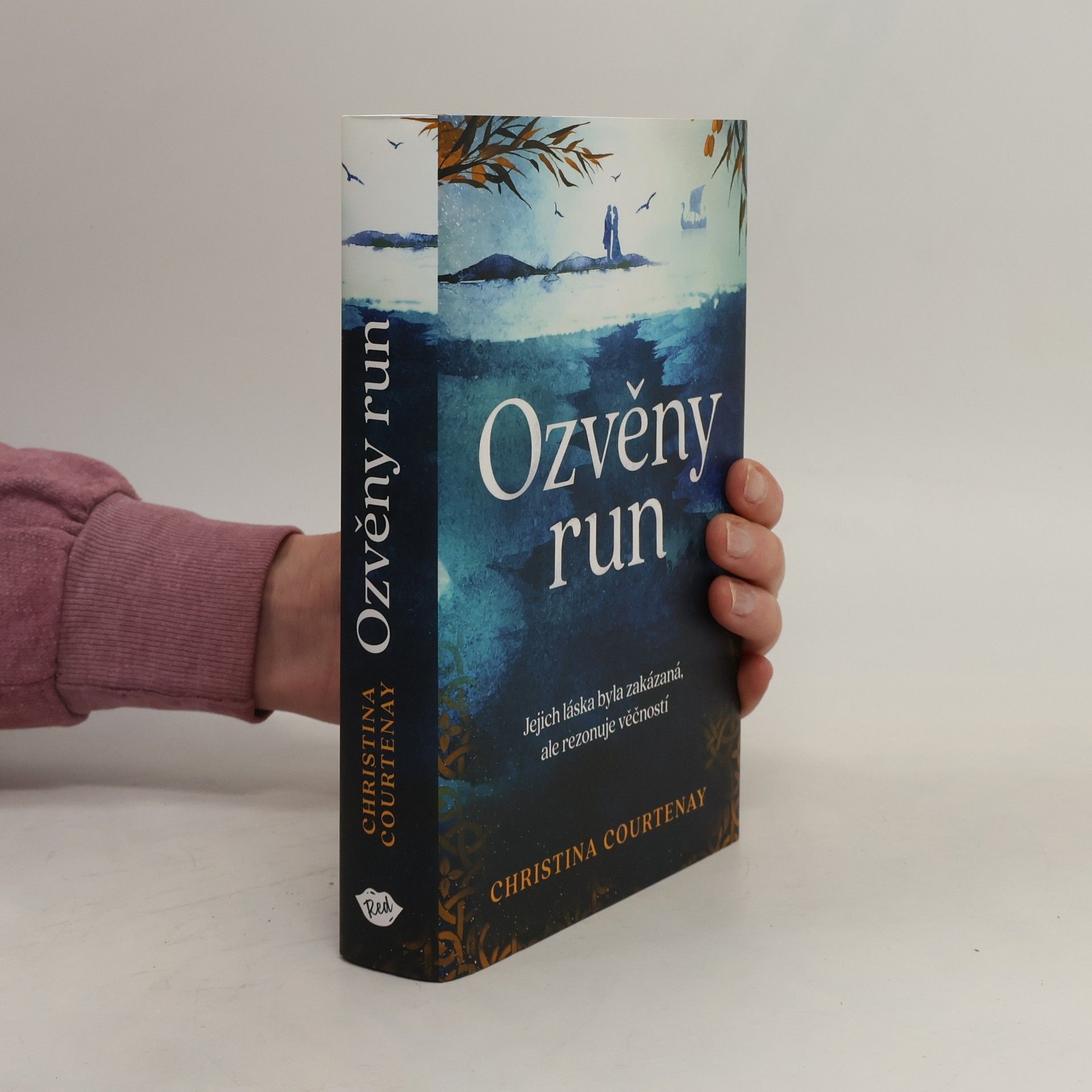Christina Courtenay Ozvěny run