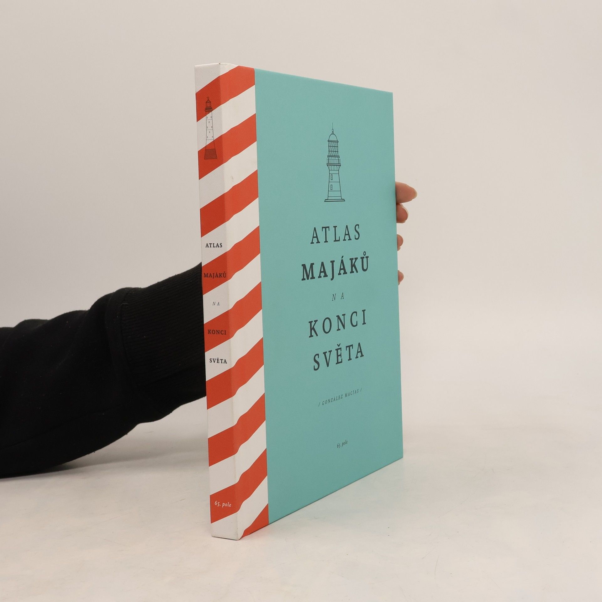 José Luis González Macías Atlas majáků na konci světa