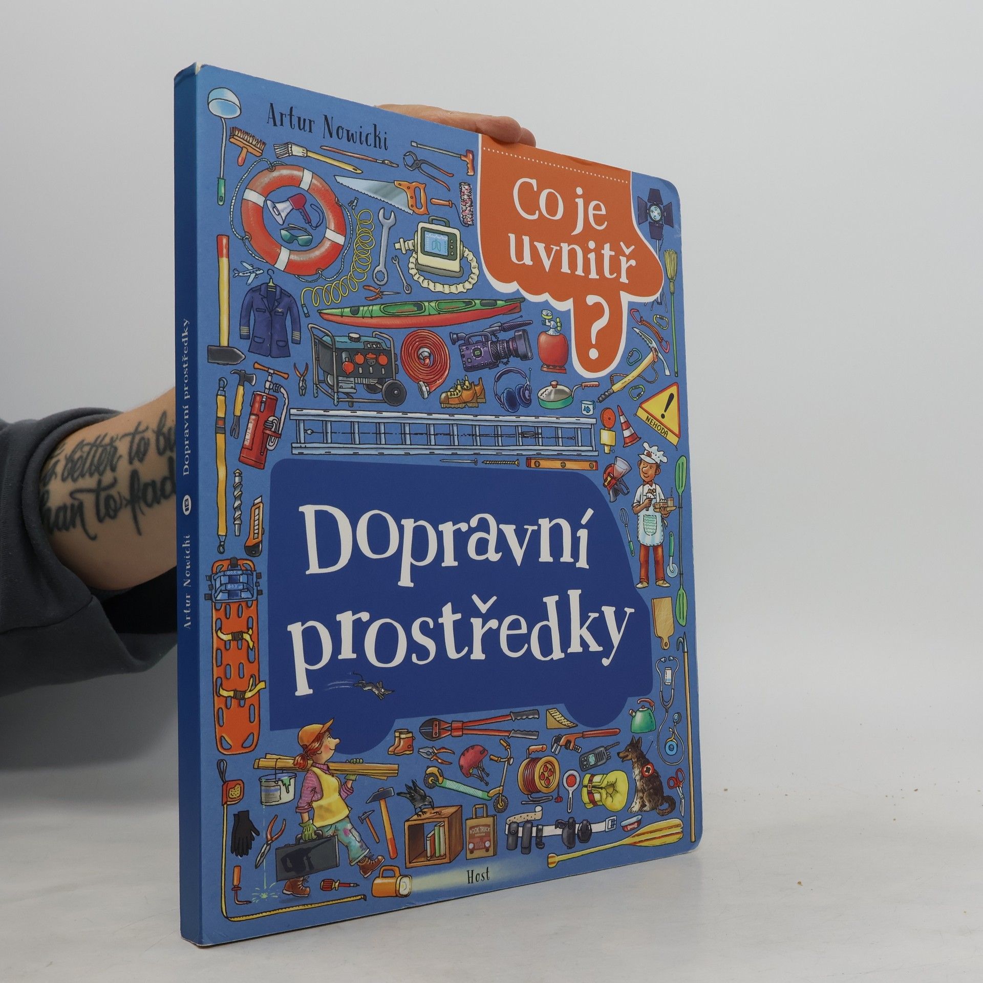 Artur Nowicki Dopravní prostředky : co je uvnitř?