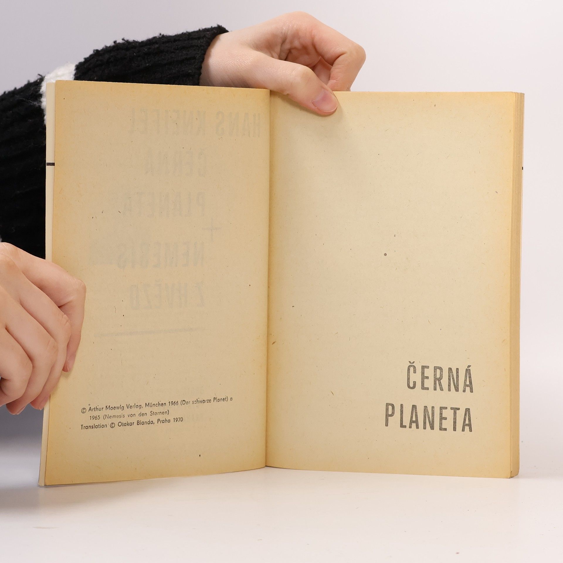 Hans Kneifel Černá planeta. Nemesis z hvězd
