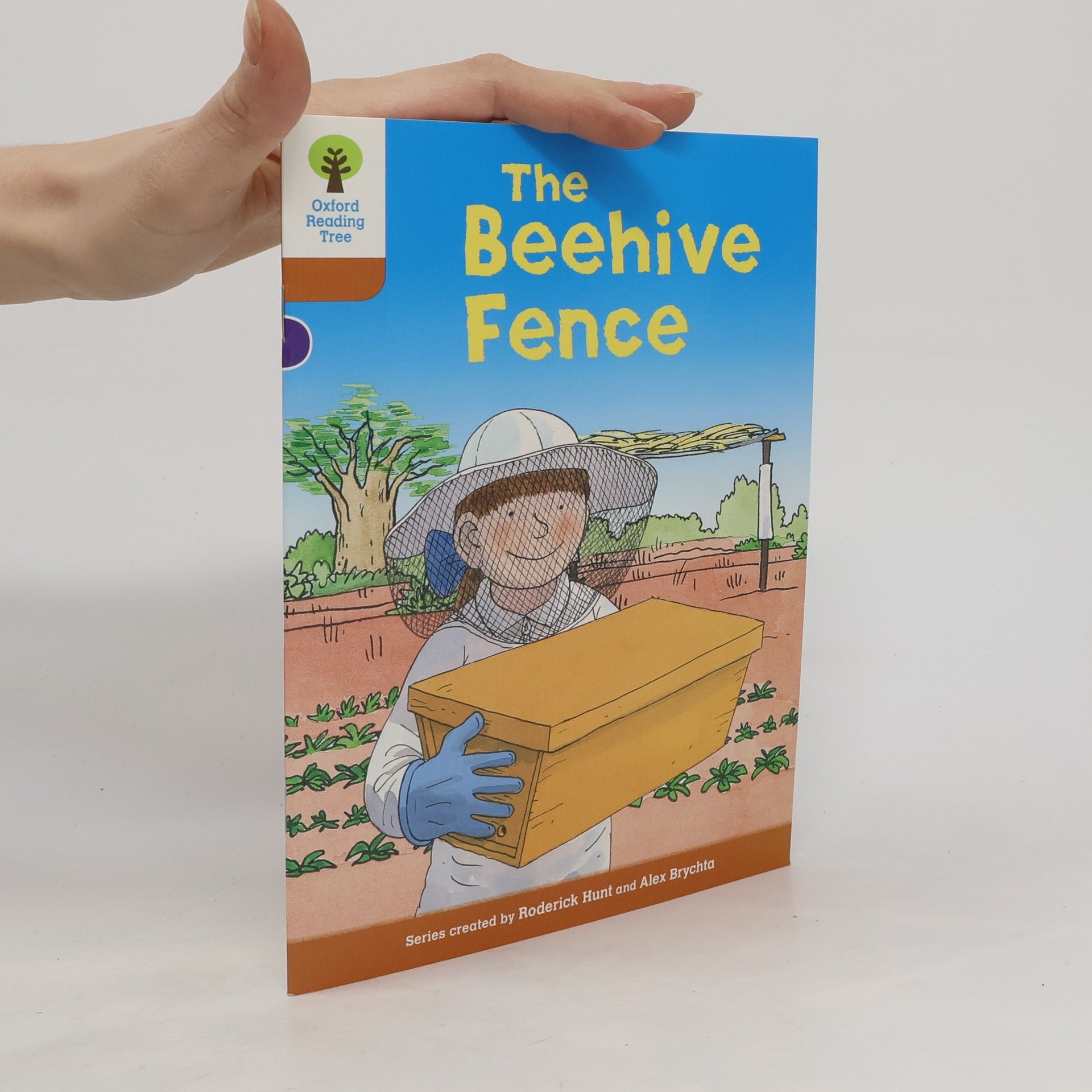 Roderick Hunt Oxford Reading Tree Biff, Chip and Kipper Stories Decode and Develop - 8: The Beehive Fence