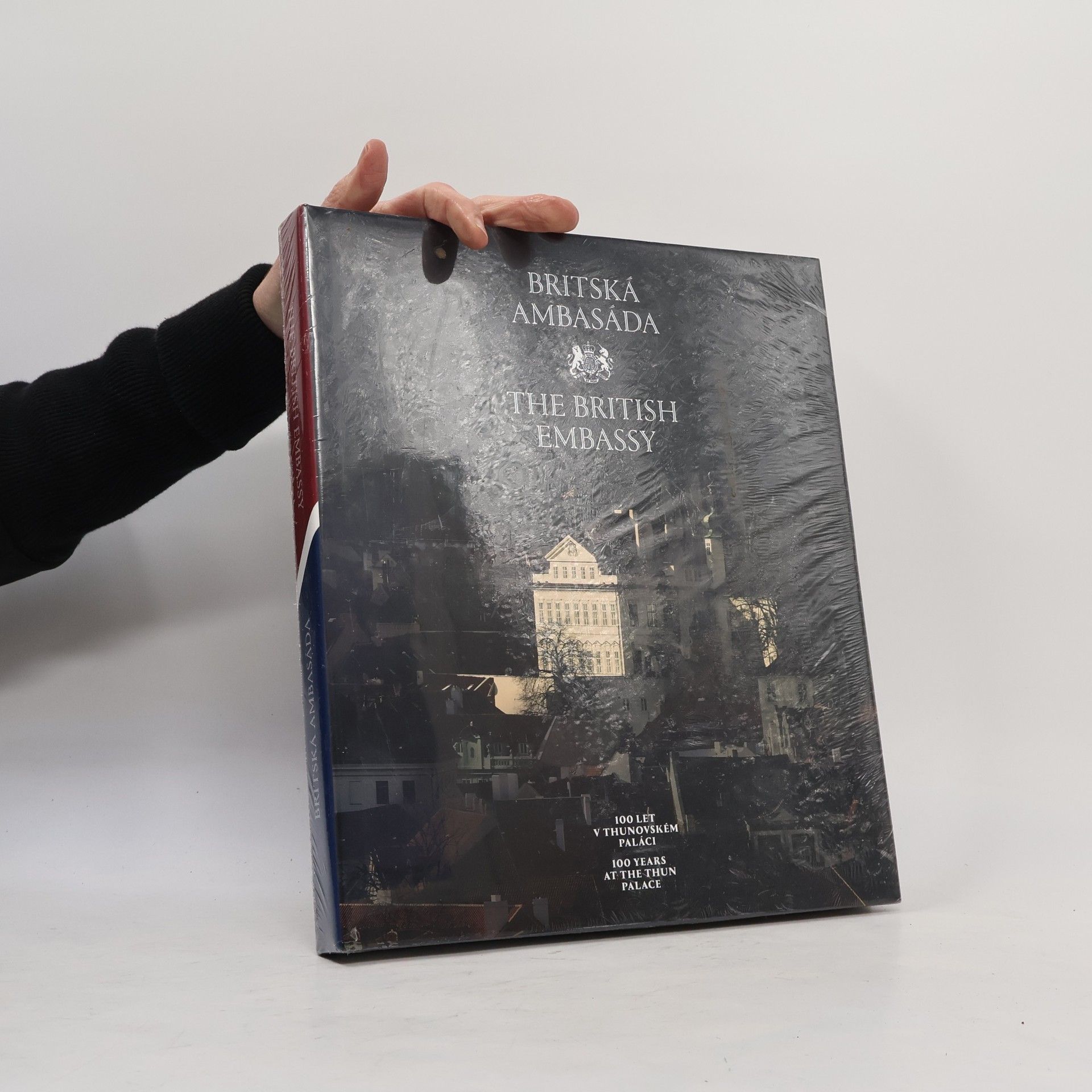 100 let britské ambasády v Praze = 100 years of the British Embassy in Prague