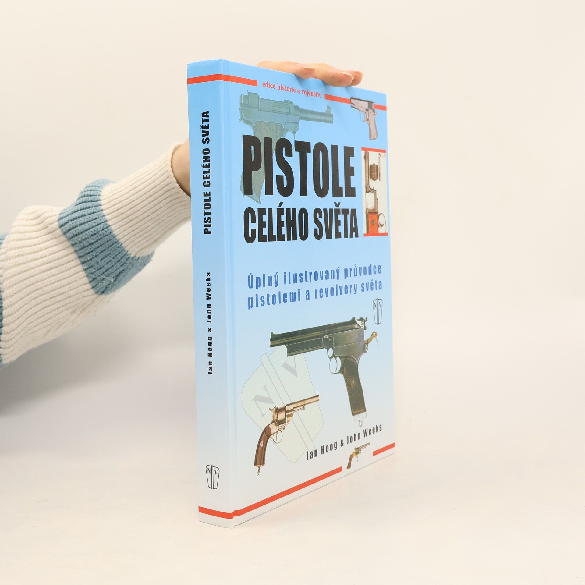 Ian Vernon Hogg Pistole celého světa